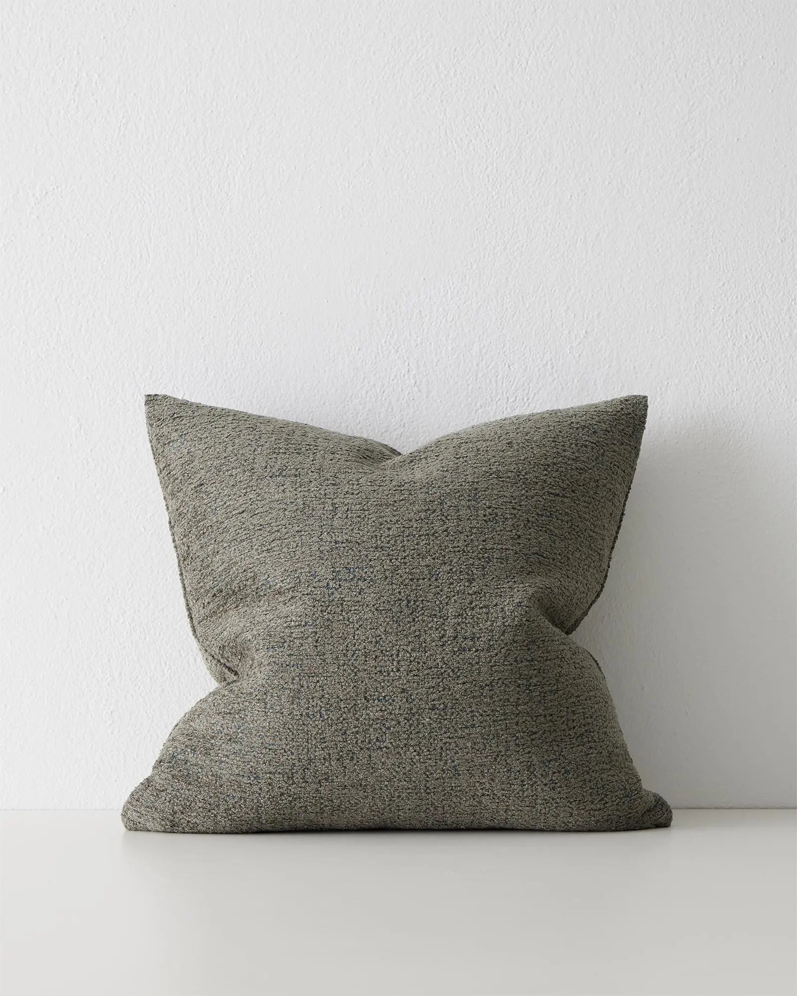 Laurent Cushion Moss - Premium Decorative Moss for Home & Office Decor, Terrariums, Fairy Gardens, and Floral Arrangements