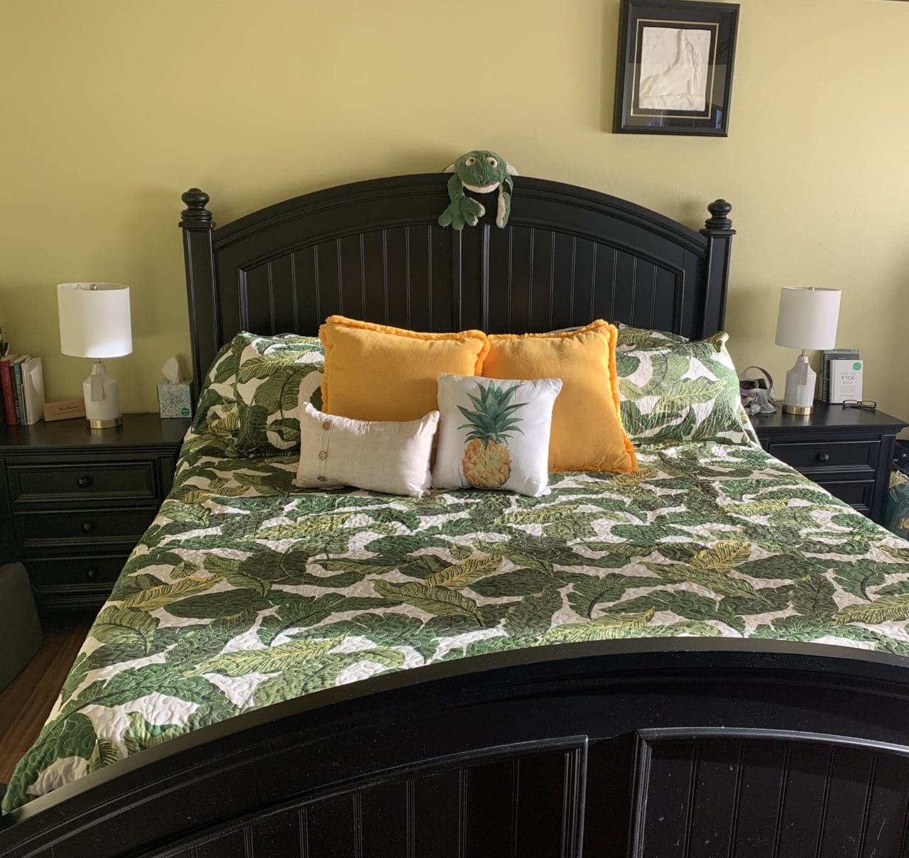 Tropical Paradise Quilt 5-Piece Bedding Set | Vibrant Floral Design for Queen/King Size Beds | Perfect for Beach House Decor, Guest Rooms & Summer Bedroom Makeovers