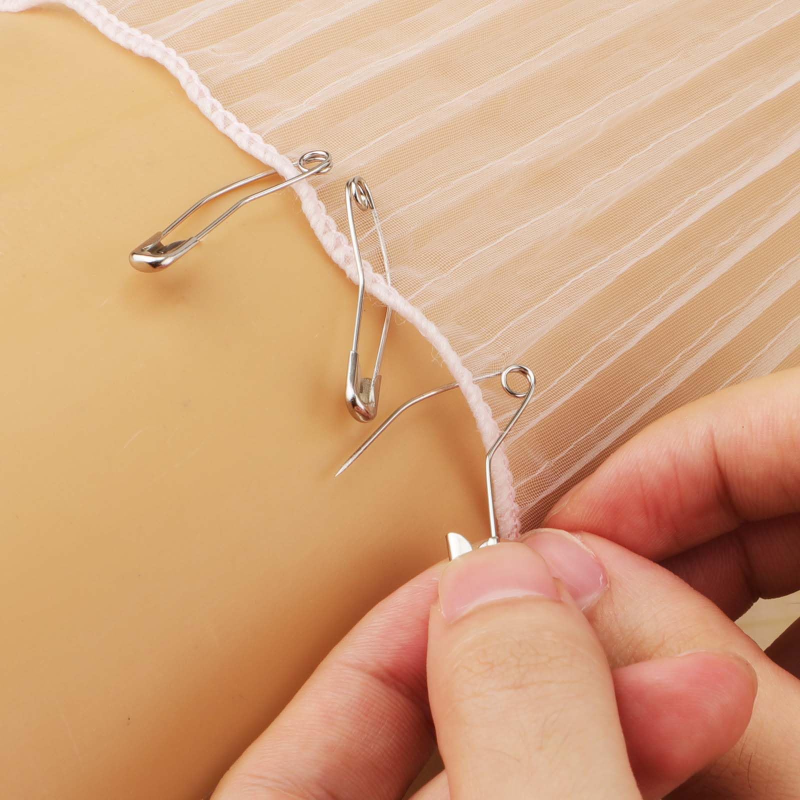 Curved Safety Pins 100pcs - 1.26