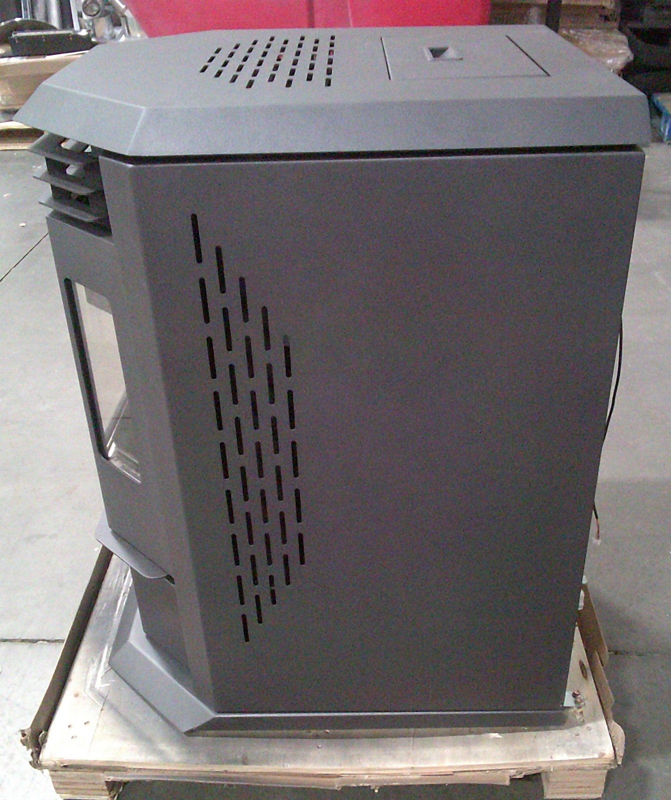 HP22 Black Pellet Stove with Minor Scratches/Dents - Model SD7096 | Efficient Heating for Homes, Cabins & Outdoor Spaces