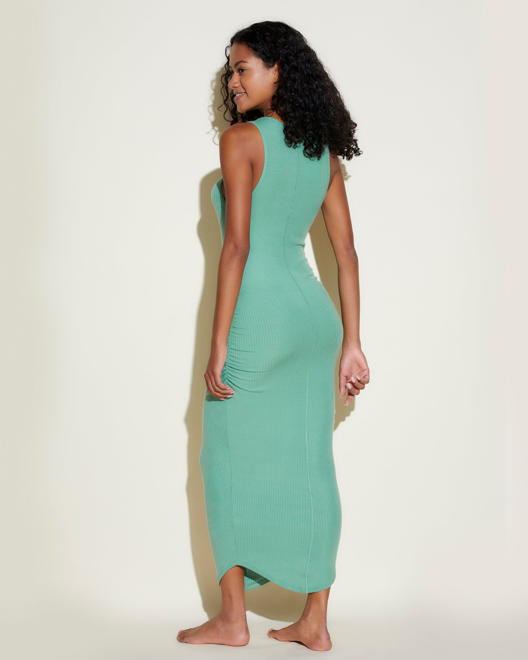 Elegant Round Neck Midi Dress for Women - Perfect for Office Wear, Parties & Casual Outings