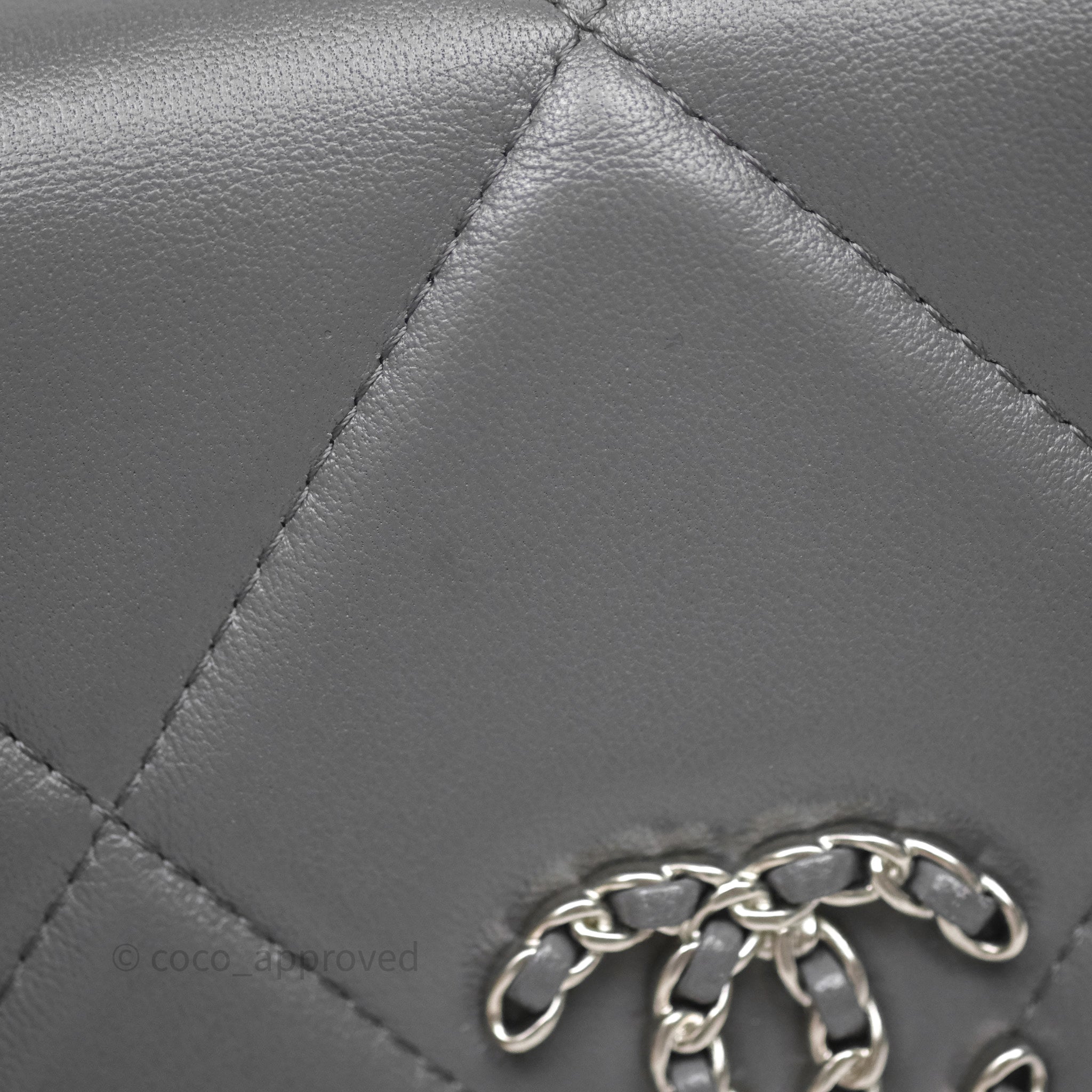 Chanel 19 Wallet on Chain WOC Grey Lambskin Mixed Hardware - Luxury Crossbody Bag for Women, Perfect for Evening Out & Daily Use