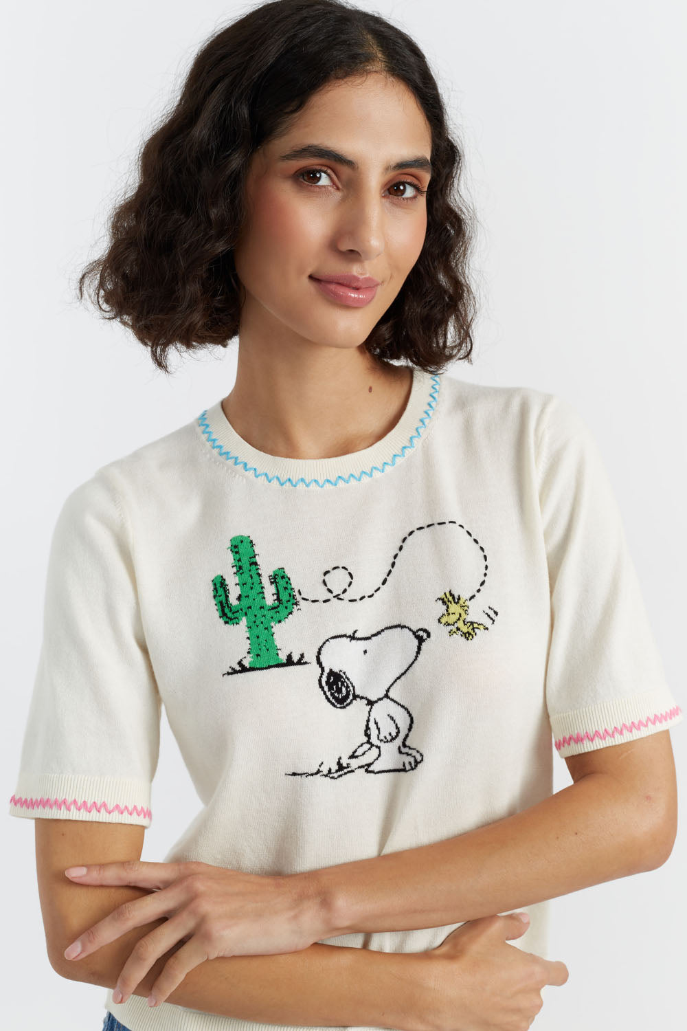 Soft Cotton Peanuts Vacation T-Shirt - Snoopy & Gang Graphic Tee for Summer Travel, Beach Outings, and Casual Wear