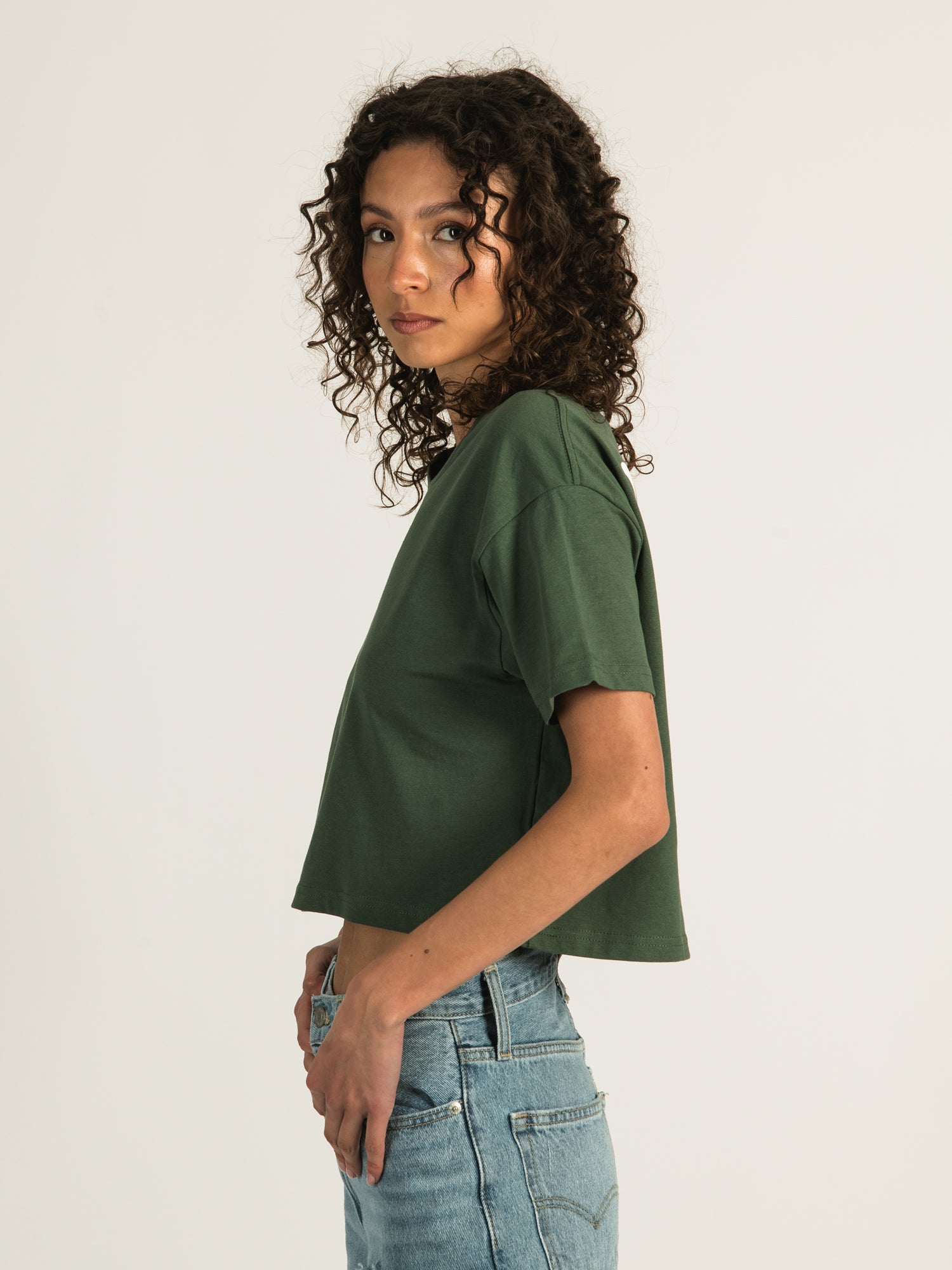 Barstool Sports 'Don't Date Frat Boys' Crop Tee - Women's Casual Vintage Graphic T-Shirt for College Parties & Campus Life