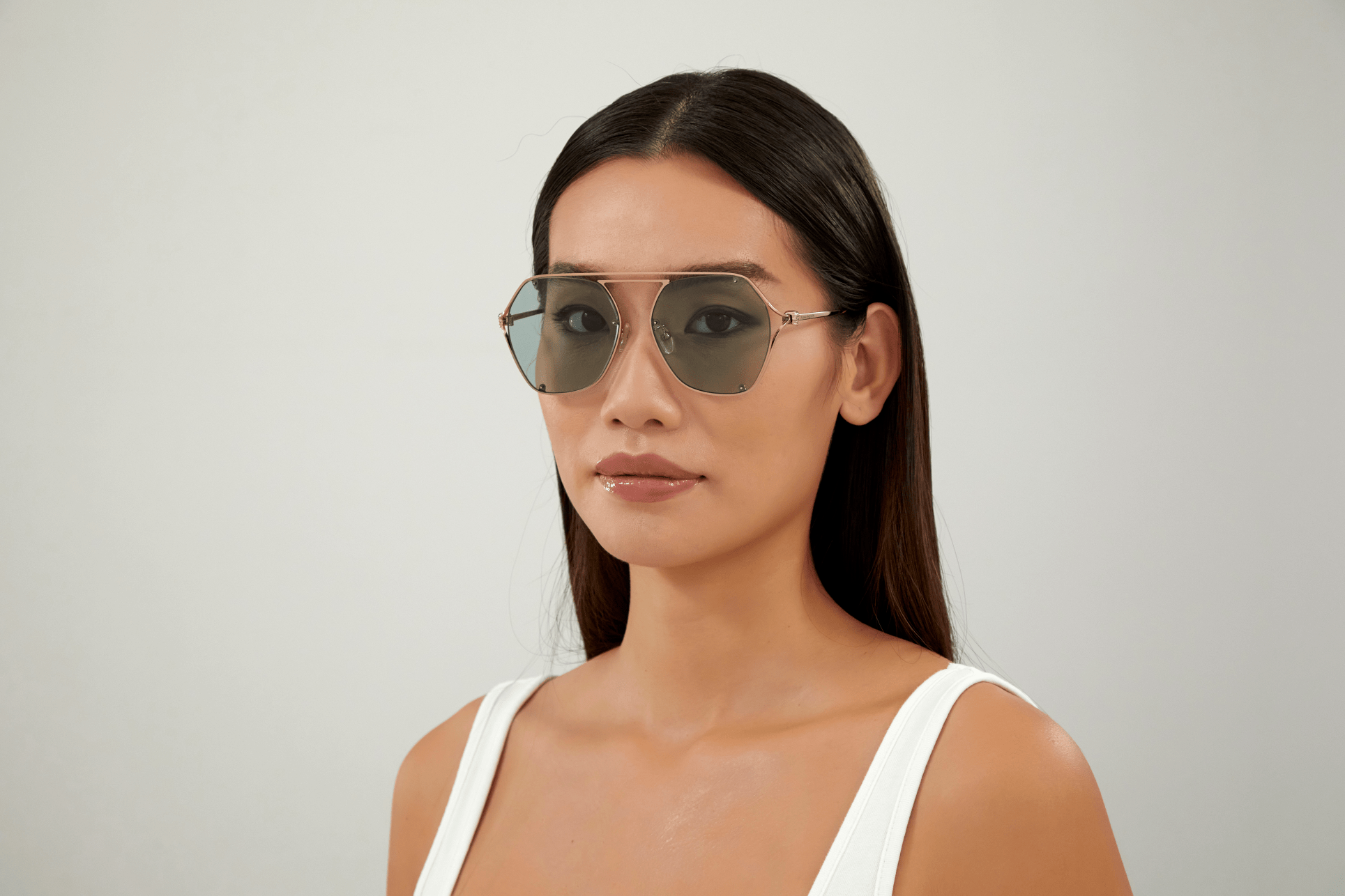 Alexander McQueen AM0367S Sunglasses - Luxury Designer Shades for Men & Women - Perfect for Outdoor Activities, Travel & Fashion Statements