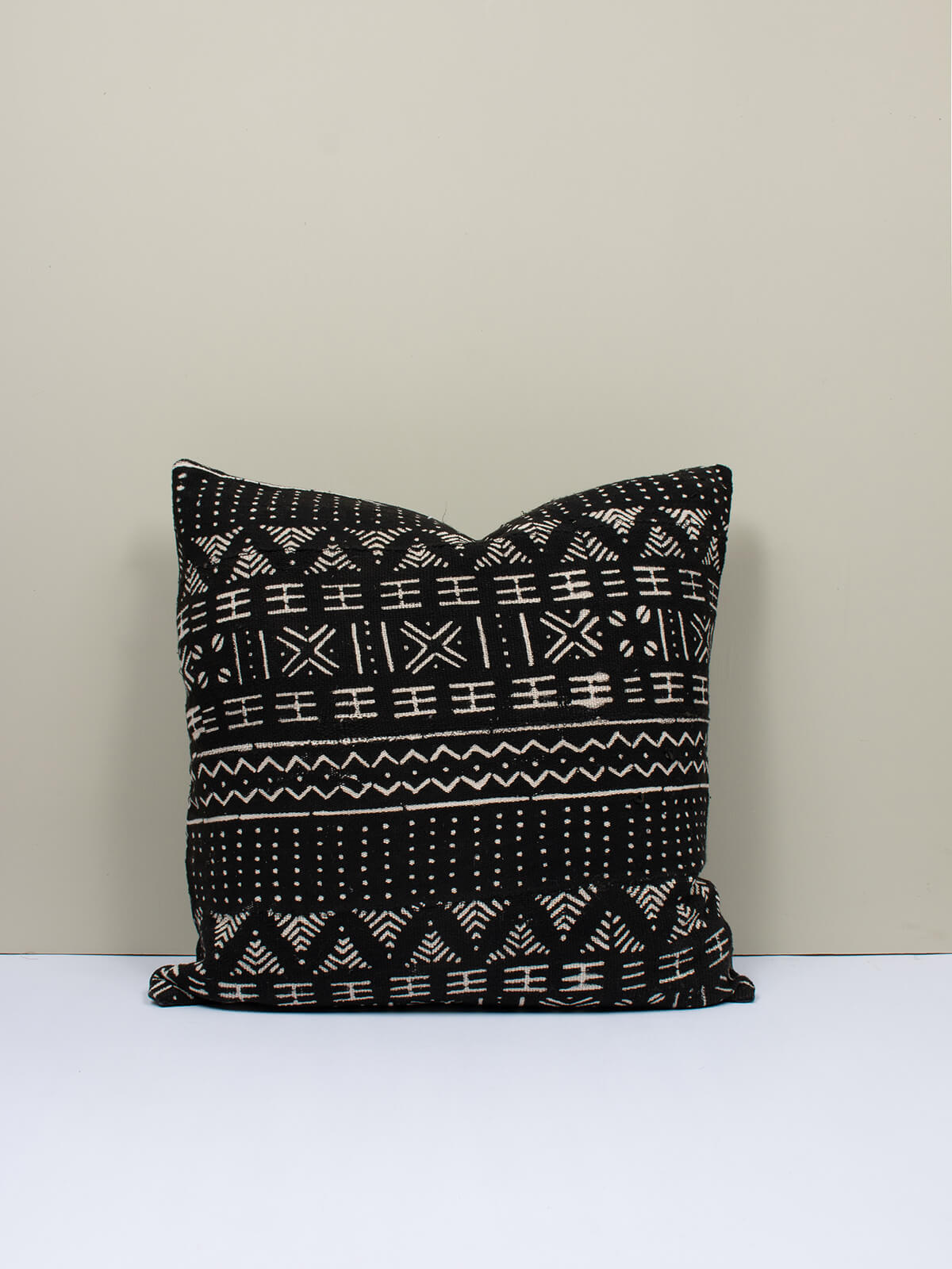 Stylish Dots Mudcloth Cushions - Handmade Boho Throw Pillow Covers for Sofa, Bed & Home Decor - Perfect for Living Room, Bedroom & Bohemian Interior Design