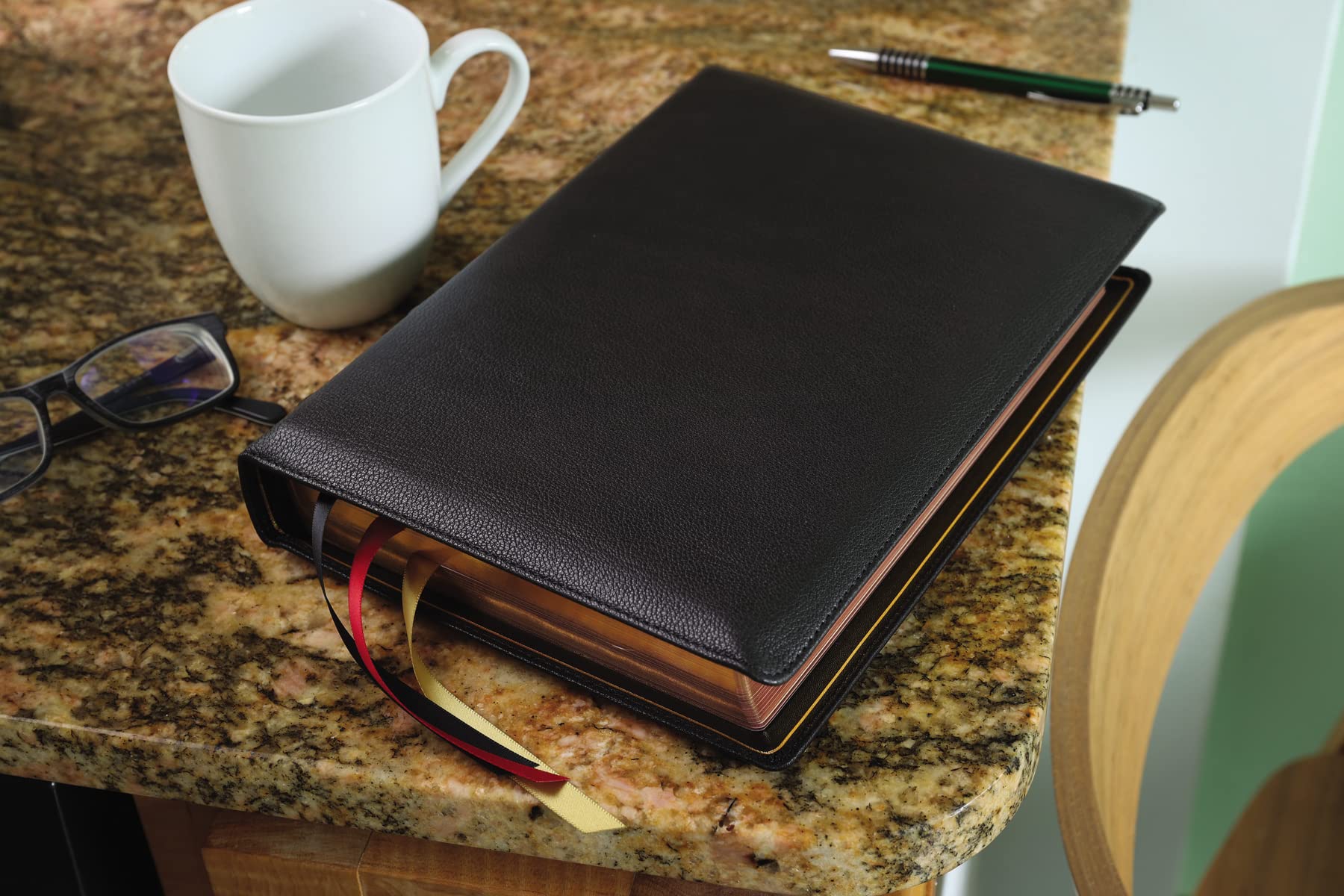 KJV Thompson Chain-Reference Bible - Premium Goatskin Leather, Black (Premier Collection) with Art Gilded Edges & Comfort Print - Perfect for Personal Study, Church Use & Gift Giving