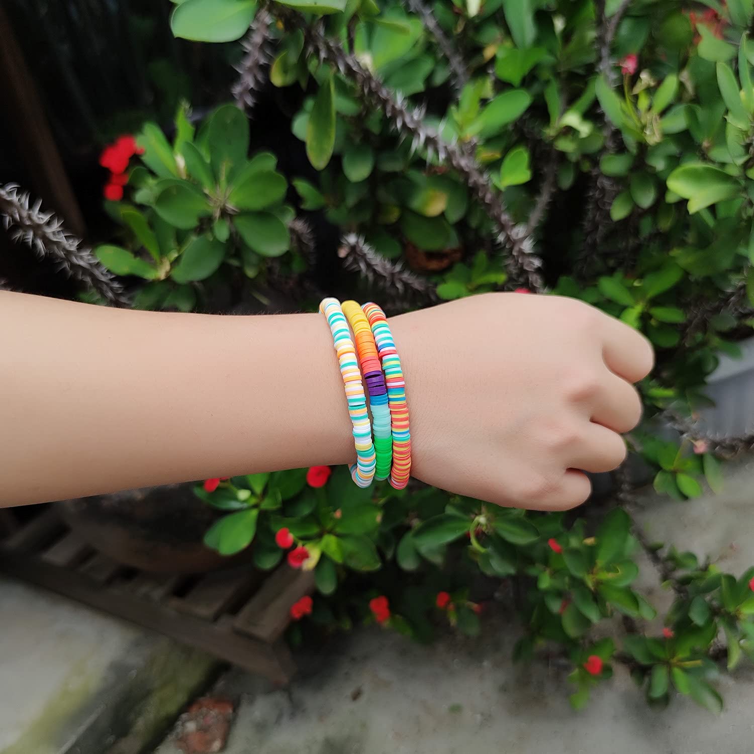 KELITCH Stretch Rainbow Heishi Bead Bracelets for Women - Adjustable Colorful Beaded Bangle Jewelry for Everyday Wear, Parties & Gifts