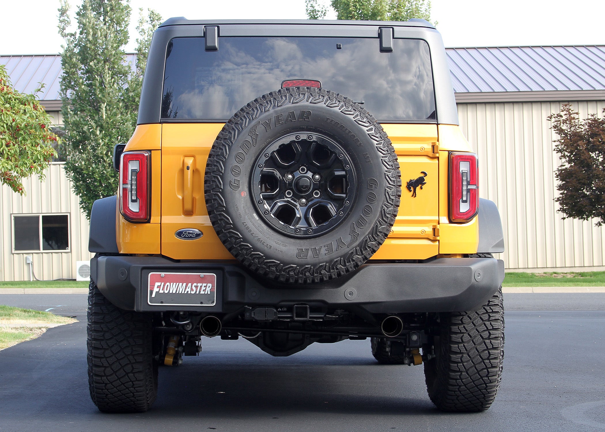 Flowmaster Outlaw Axle Back Dual Exit Exhaust System for 2021-2023 Ford Bronco - Aggressive Sound & Performance Upgrade for Off-Roading & Daily Driving