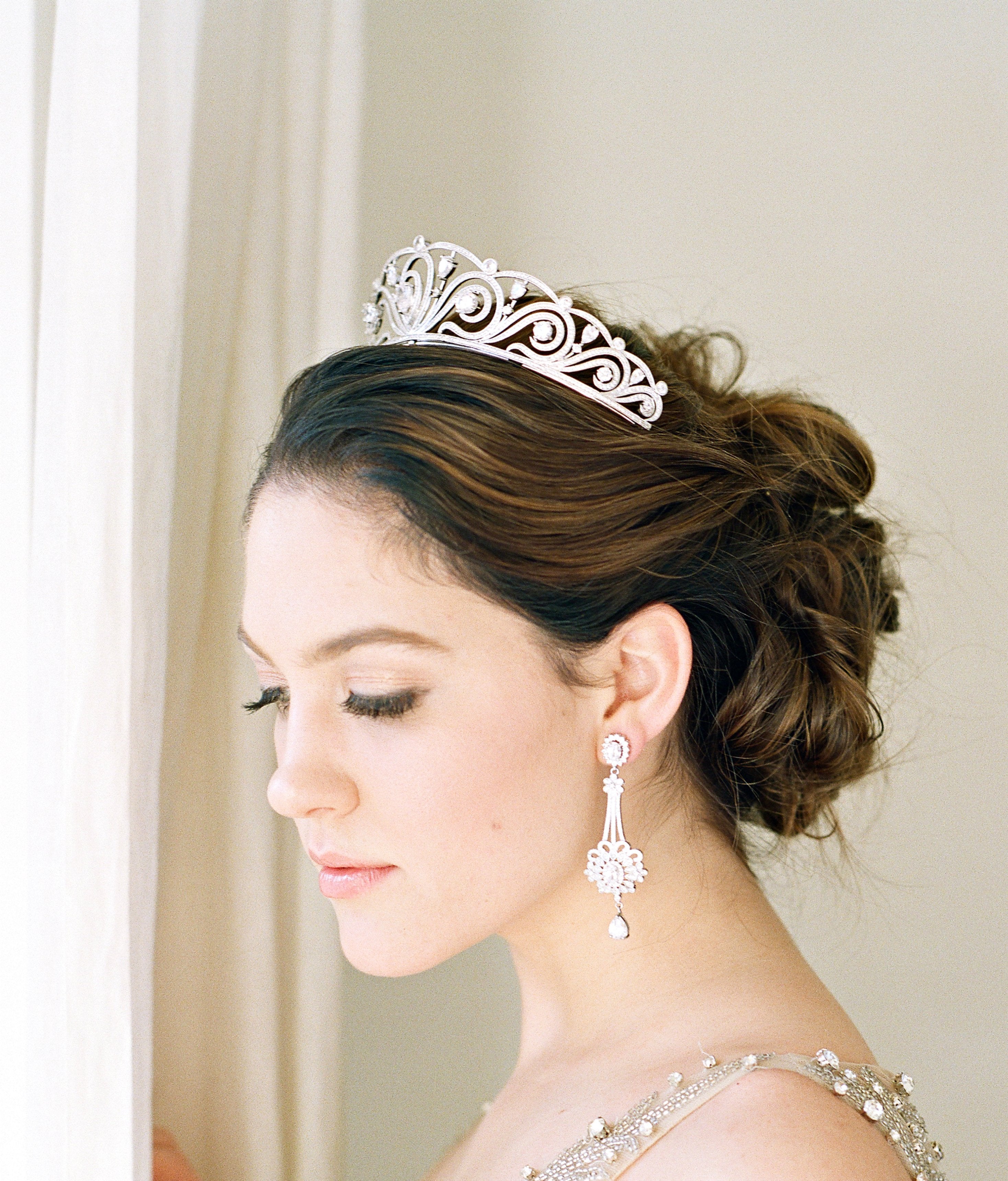 Art Deco Bridal Tiara - Vintage Inspired Wedding Headpiece for Brides, Bridesmaids & Prom - Perfect for Vintage, Gatsby & Themed Weddings