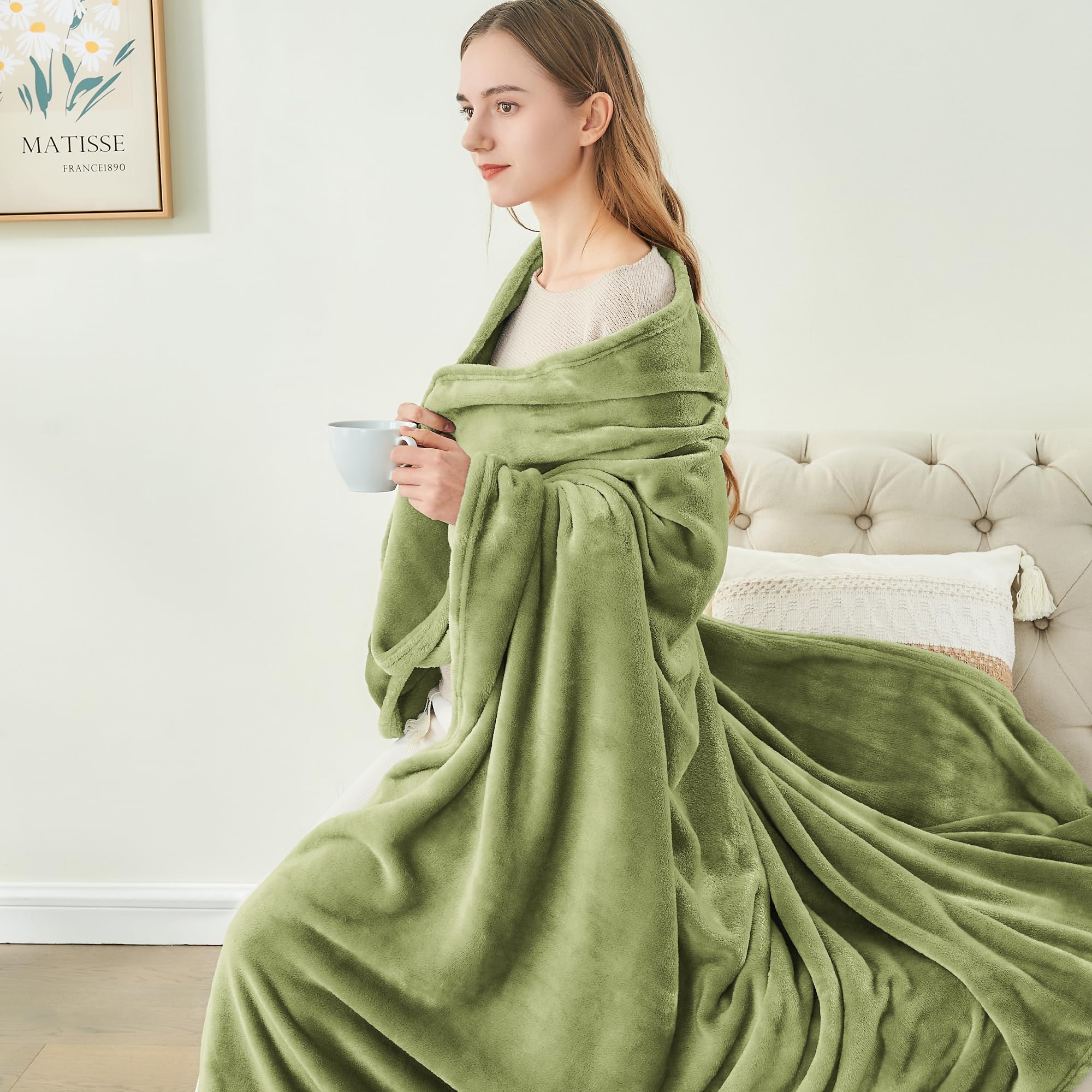 BEDELITE King Size Fleece Blanket - Ultra Soft & Warm Sage Green Plush Throw for Bed, Couch & Winter Use - 108