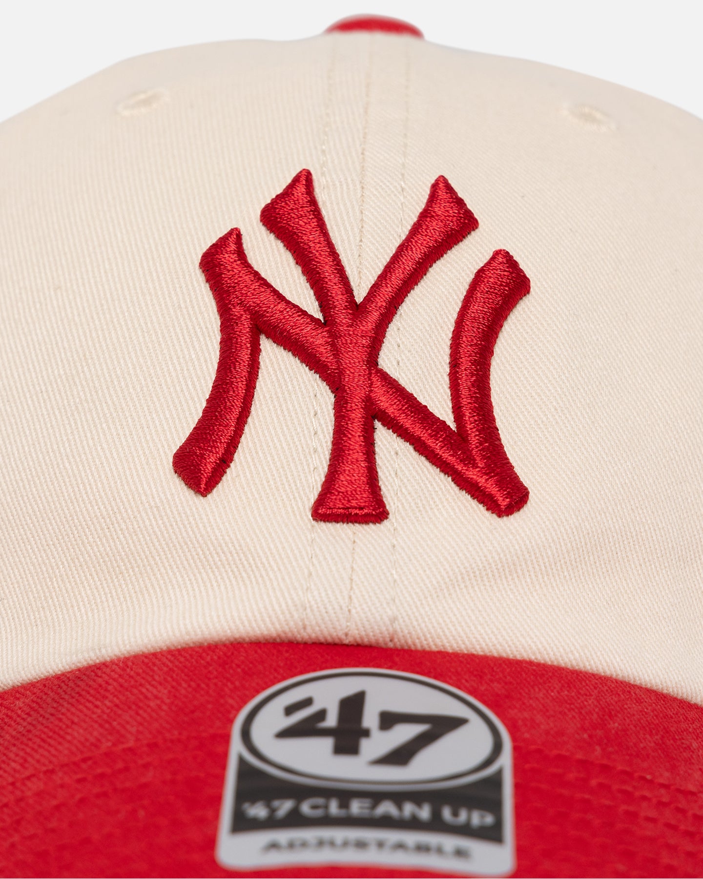 47 Brand New York Yankees Two-Tone Clean Up Strapback Hat - Natural/Red - Perfect for Baseball Games, Streetwear & Casual Outfits