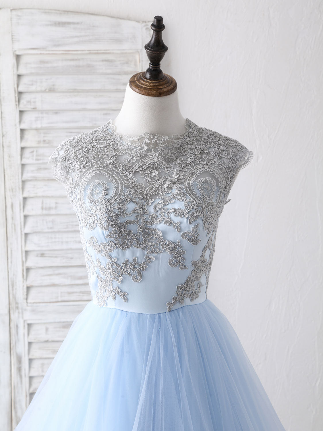 Elegant Blue Tulle Lace Applique Long Prom Dress for Sweet 16 Party - Perfect for Homecoming, Quinceañera & Formal Evening Events