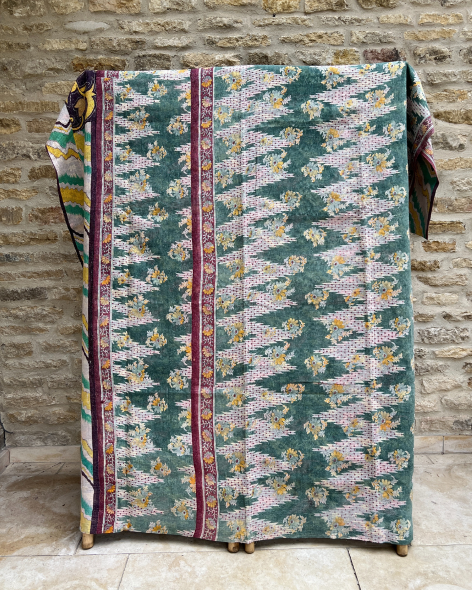 Handmade Midweight Kantha Quilt No. 665 - Traditional Indian Cotton Bedspread, Lightweight Blanket & Boho Home Decor for Cozy Bedroom, Living Room or Yoga Studio