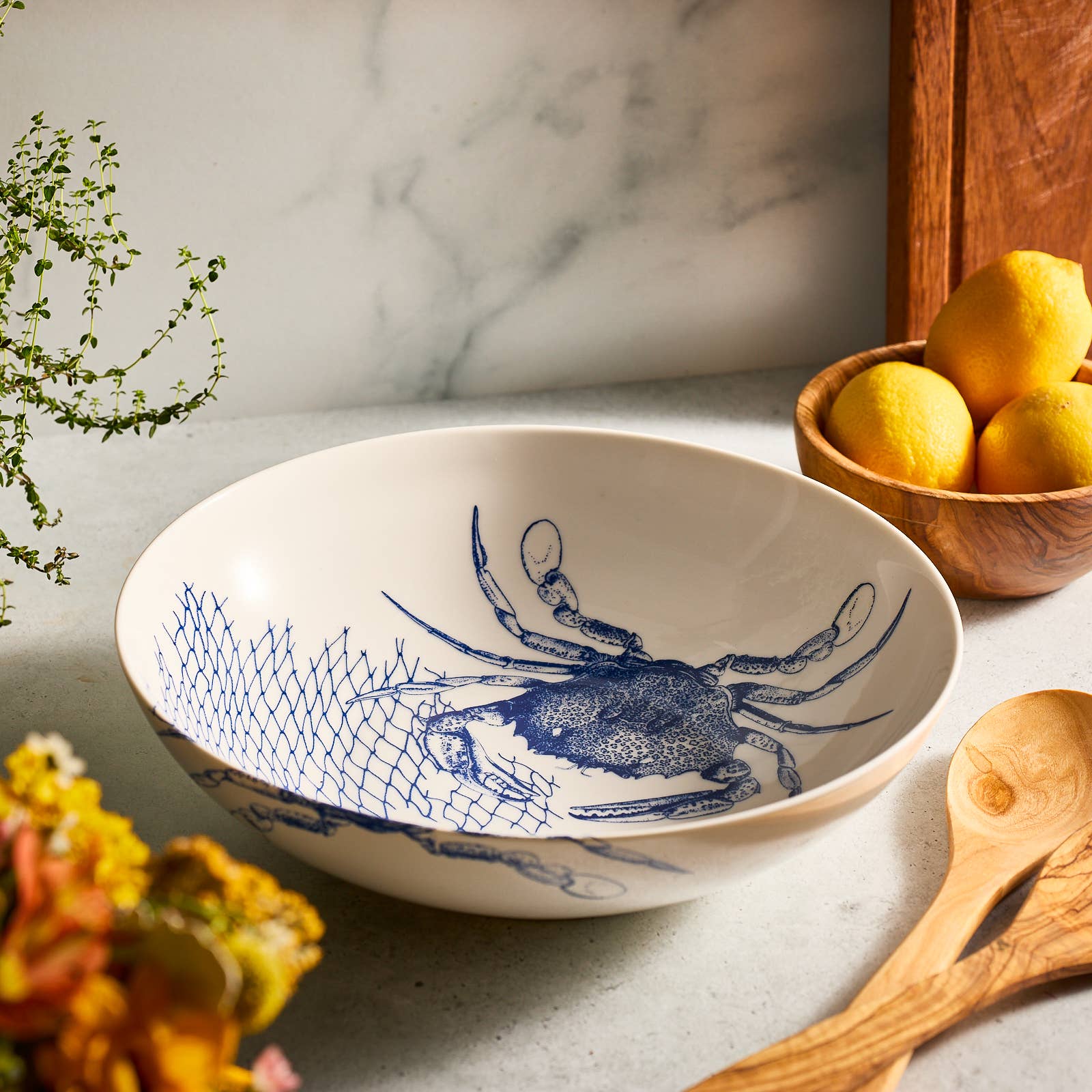 Blue and White Crab-Shaped Serving Bowl - Elegant Ceramic Appetizer Platter for Seafood, Chips, and Party Snacks - Perfect for Beach Themed Parties, Summer Gatherings, and Coastal Home Decor
