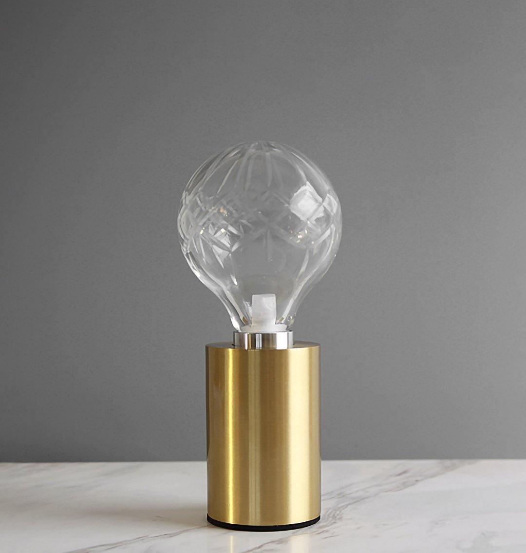 Elegant Crystal Bulb Table Lamp - Modern LED Bedside Light for Living Room, Bedroom & Office Decor - Perfect for Reading, Relaxing & Creating Ambiance