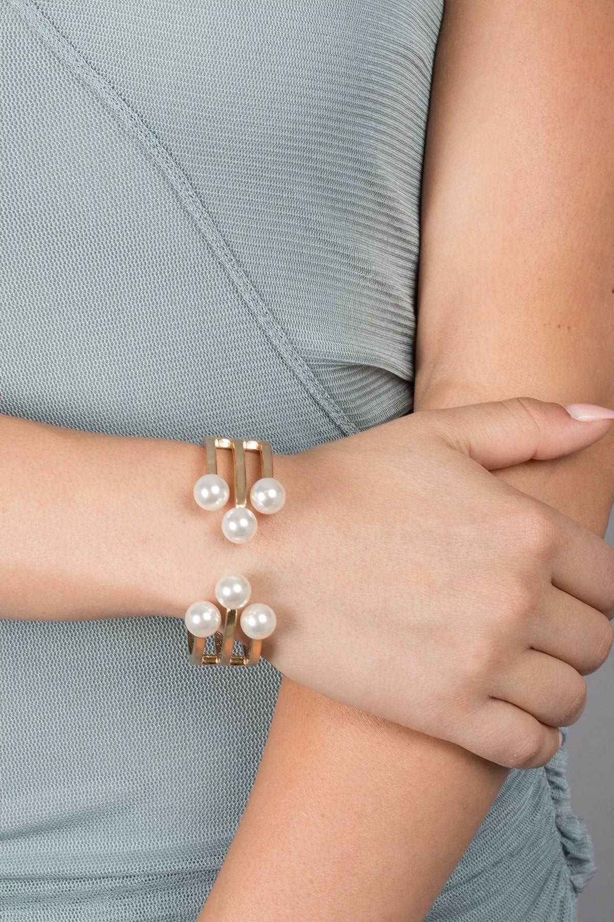 6 Pearl Cuff Bracelet for Women - Elegant Pearl Jewelry Gift for Wedding, Party & Special Occasions