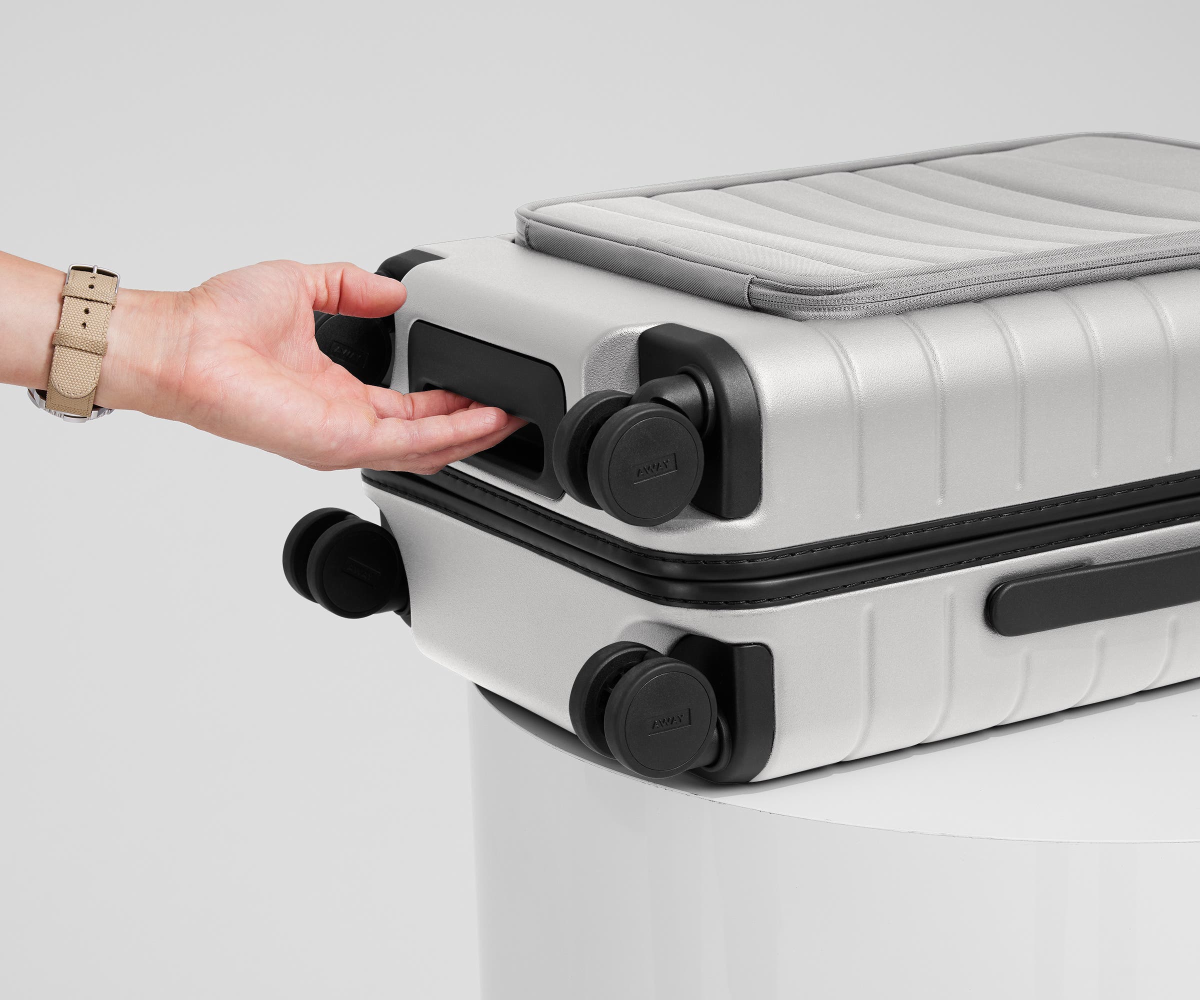 Premium The Executive Carry On Luggage in Cloud Gray - Lightweight & Durable Suitcase for Business Travel & Weekend Getaways