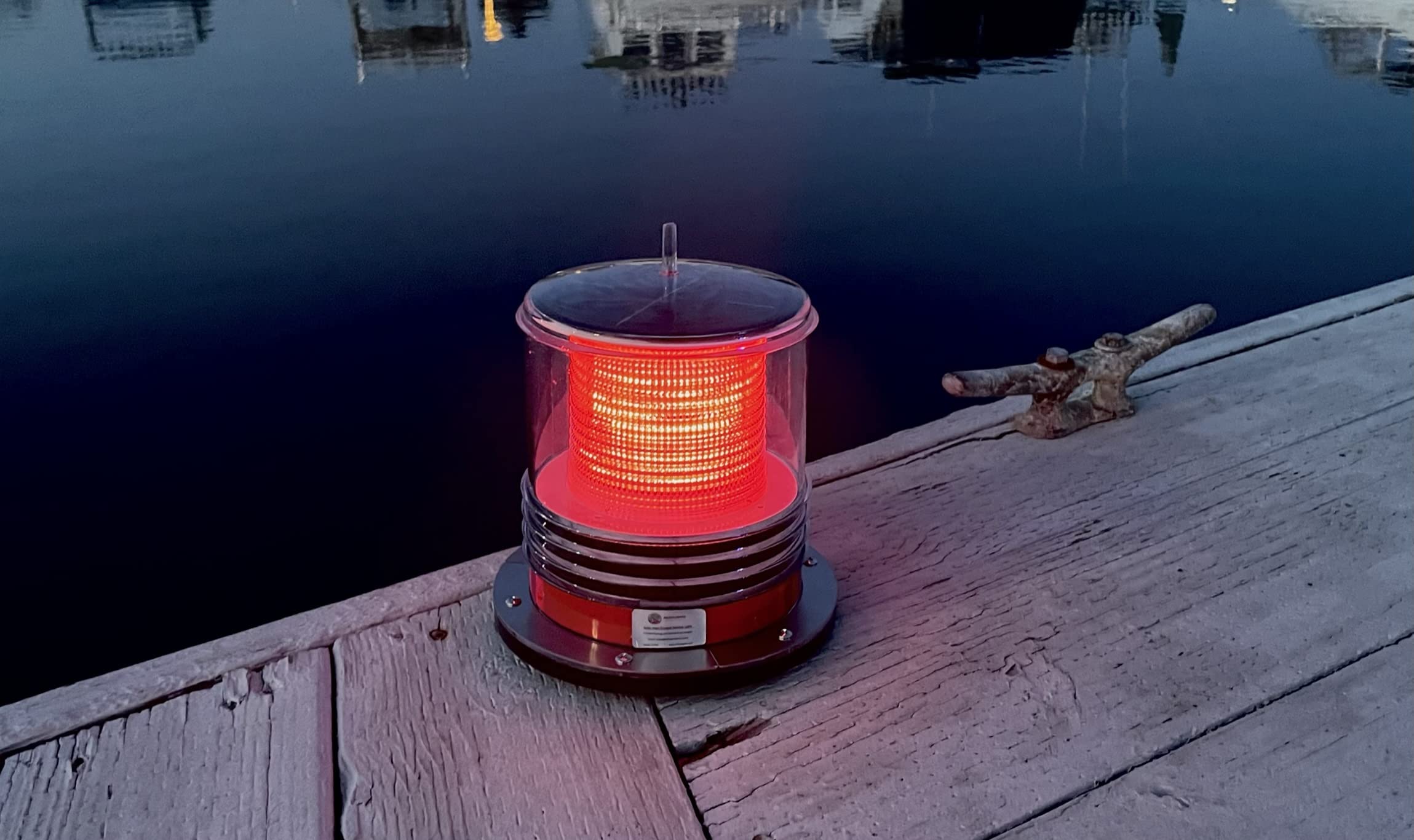 Pilotlights Solar Dock Warning Light - Waterproof Marine LED Light with Red Constant/Flashing 360° Visibility - Ideal for Boat Docks, Piers & Waterfront Safety Lighting
