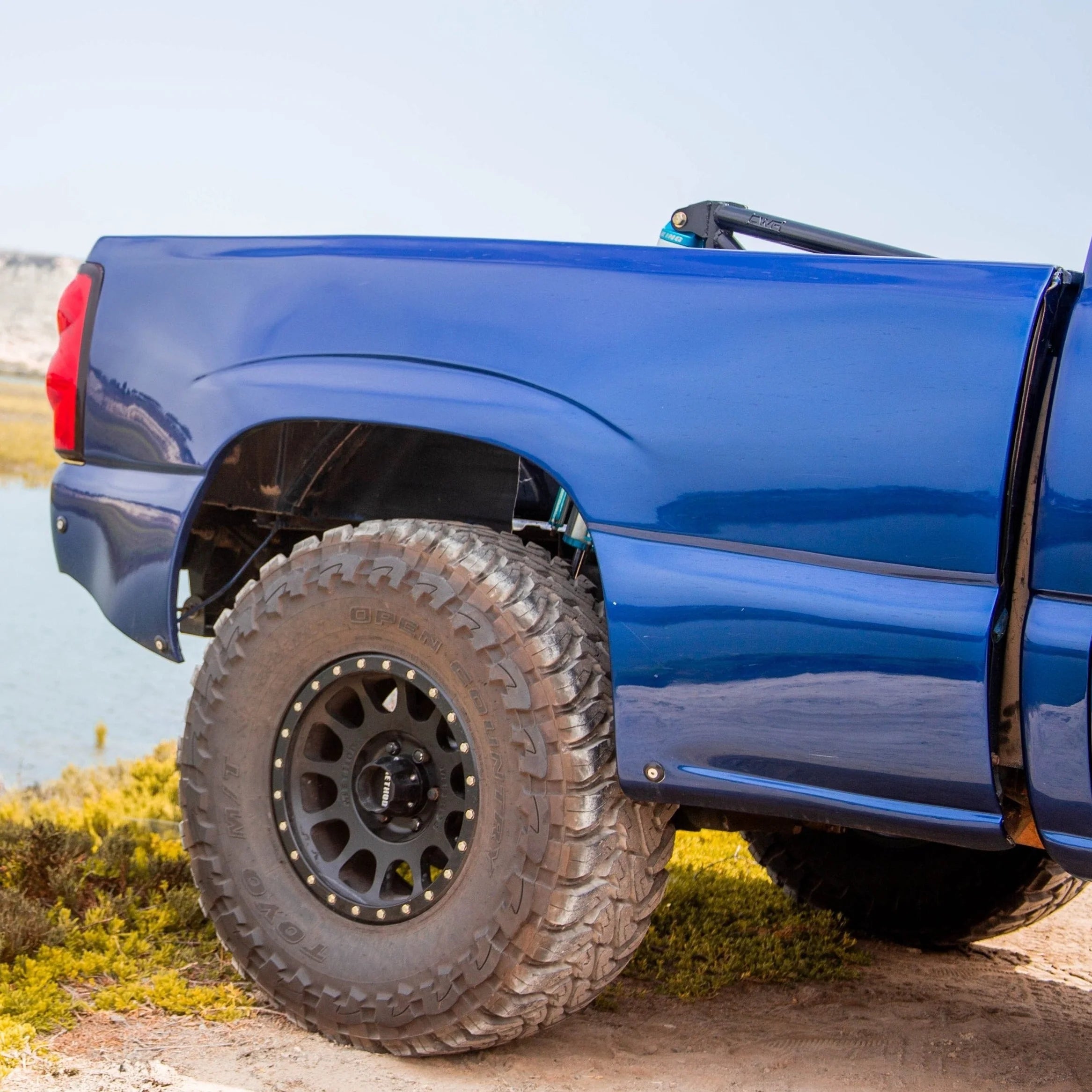 99-06 Chevrolet Silverado Fiberglass Bedsides - Durable Replacement Truck Bed Panels for Off-Road & Custom Builds | Perfect for Restoration, Racing & Heavy-Duty Use