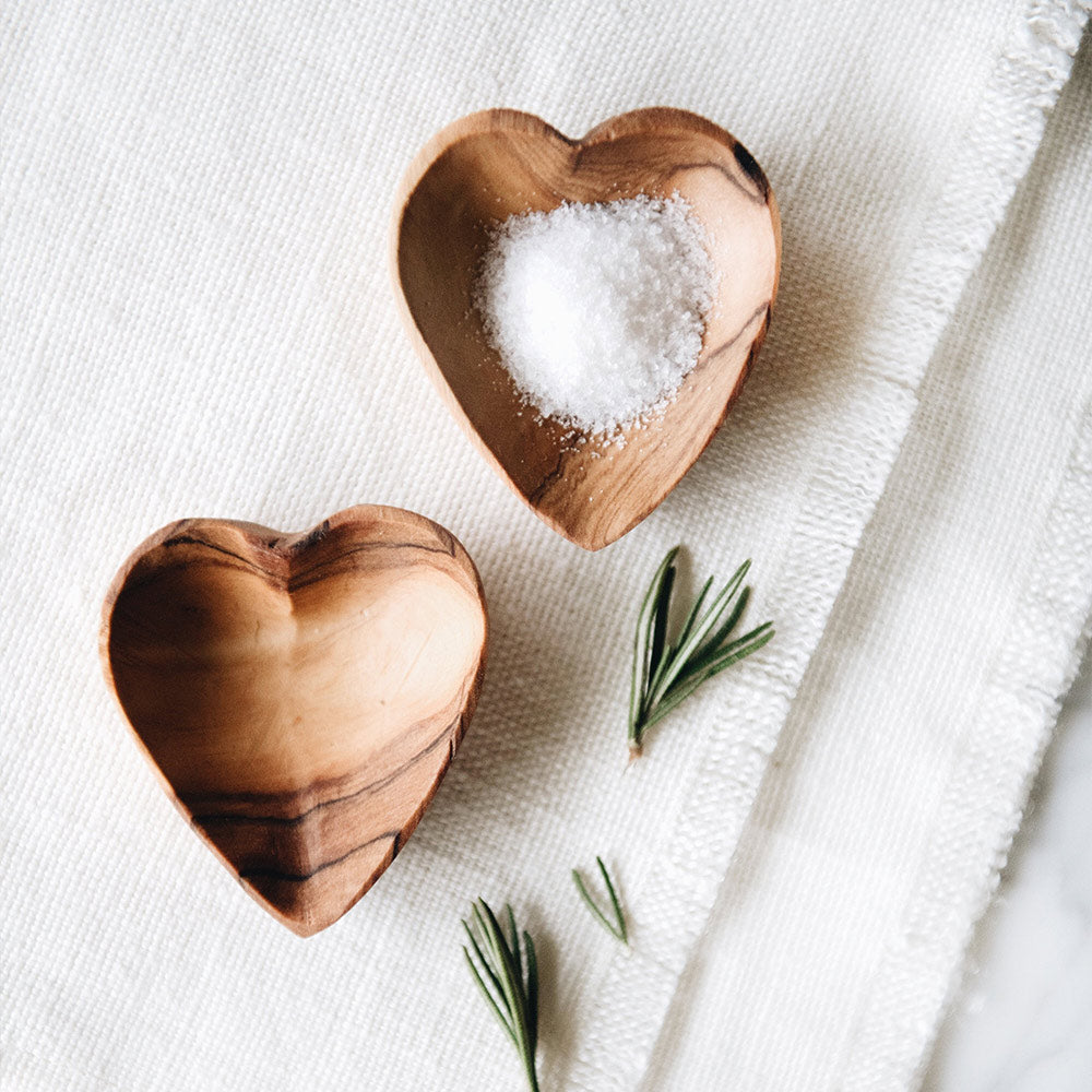 Handmade Wild Olive Wood Mini Heart Dish Set - Natural Wooden Appetizer Plates for Cheese, Nuts, Candies - Perfect for Valentine's Day, Wedding Favors, and Home Decor