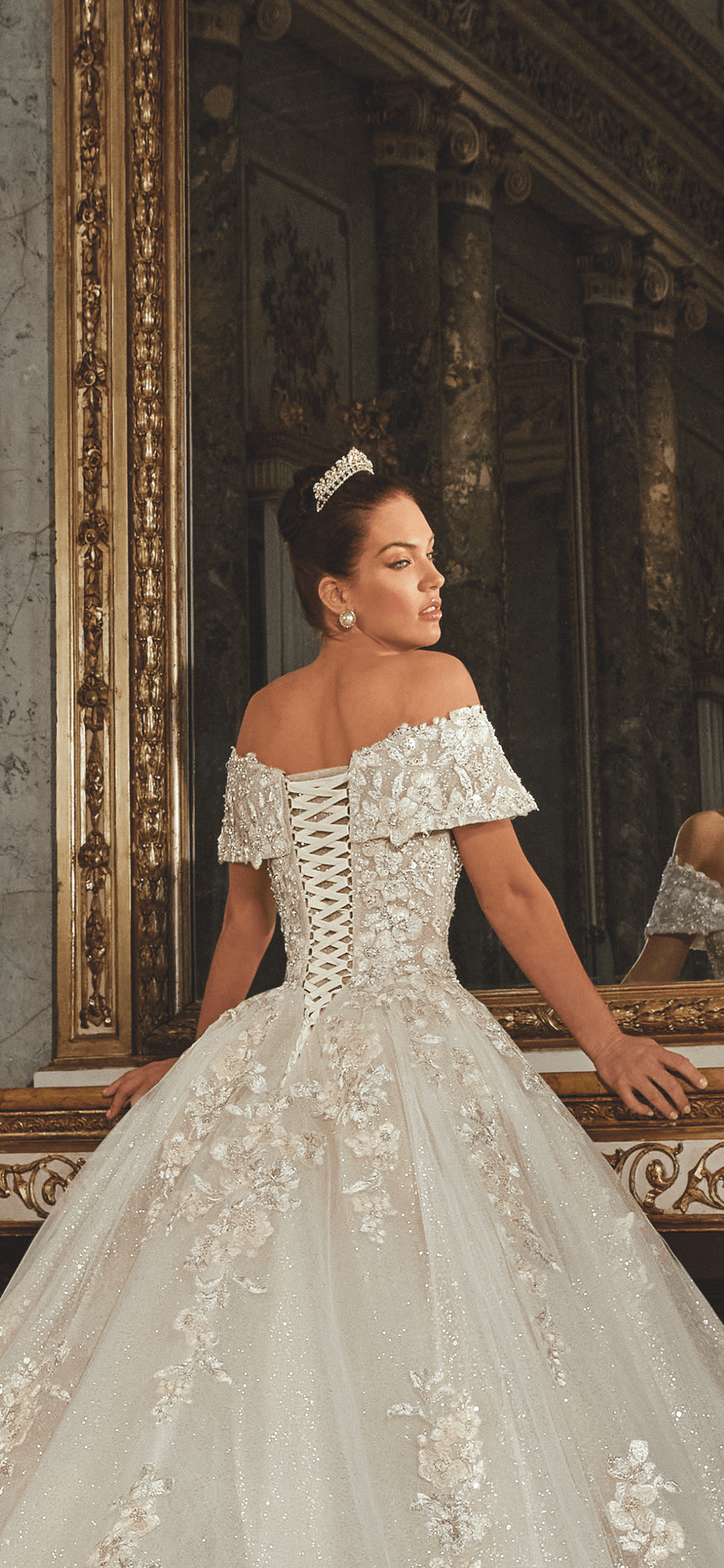 HANNAH Bridal Tiara – Elegant Wedding Crown for Brides, Rhinestone Hair Accessories, Perfect for Bridal Showers, Weddings & Special Occasions