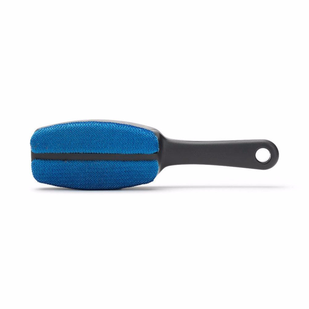Brabantia Clothes Brush - Premium Lint & Fabric Brush for Gentle Garment Care - Perfect for Sweaters, Coats & Delicate Fabrics at Home or Travel