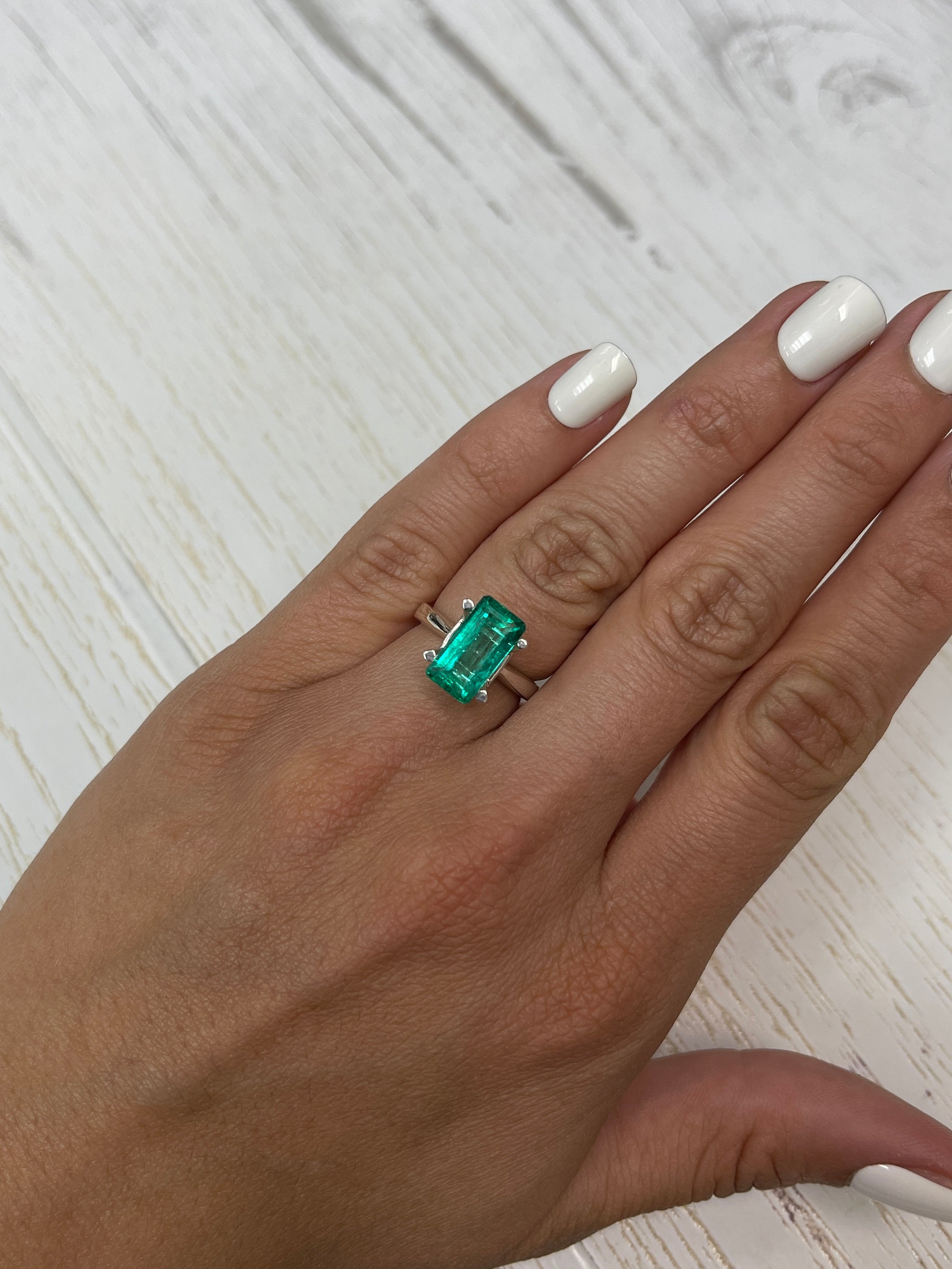 4.26 Carat Vivid Bluish Green Natural Colombian Emerald - 13x7mm Elongated Emerald Cut Loose Gemstone for Jewelry Making & Engagement Rings