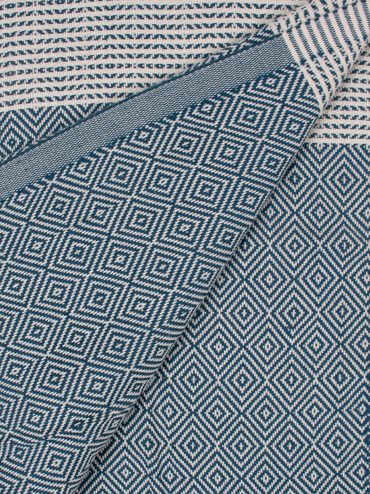 Nordic Dot Hammam Towel - Soft Cotton Turkish Pestemal - Indigo Blue Bath & Beach Towel for Spa, Yoga, Travel & Poolside Use