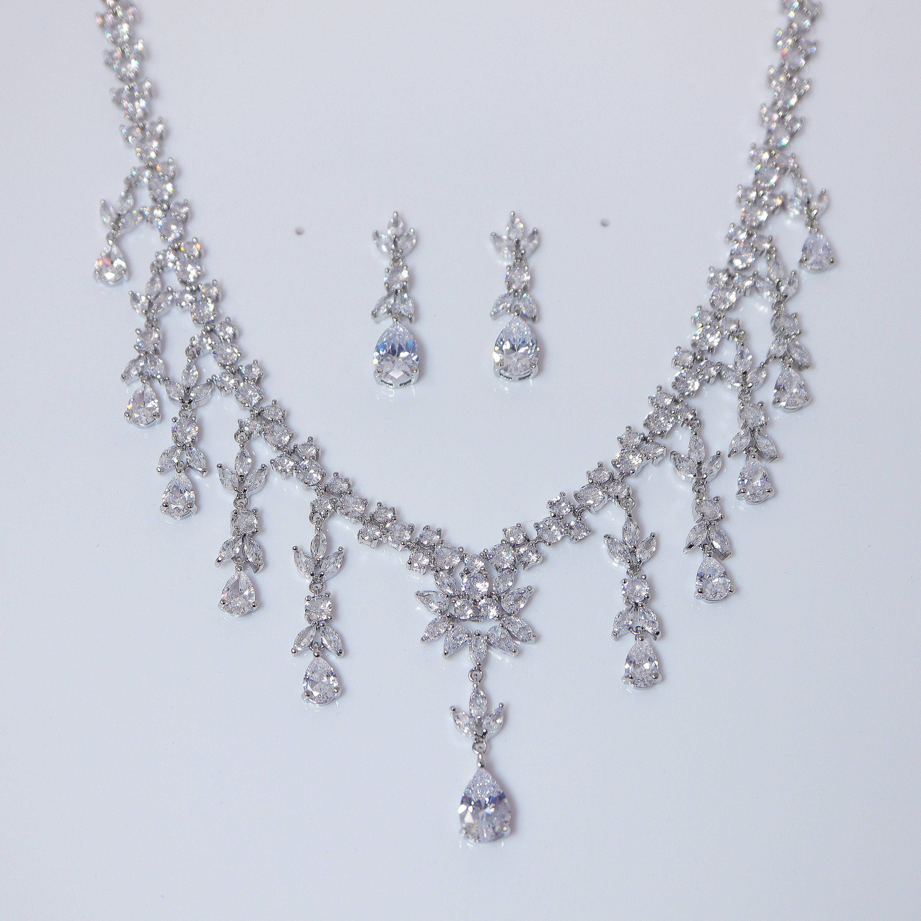 Swarovski Heavenly Floral Leaves Necklace Set - Elegant Long Bridal Jewelry with Statement Earrings & CZ Necklace for Weddings, Parties & Special Occasions