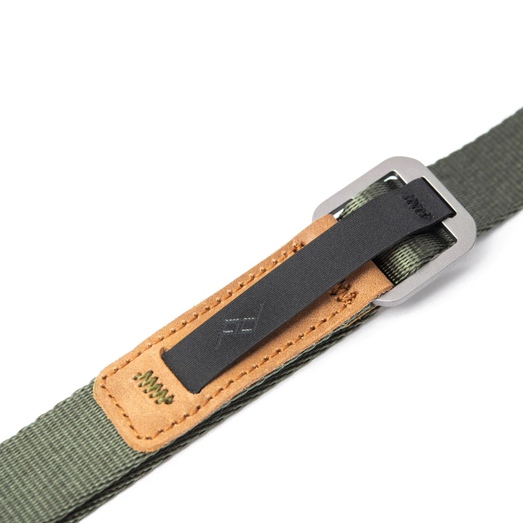 Peak Design Leash Camera Strap - Adjustable & Comfortable Sage Green Strap for DSLR & Mirrorless Cameras - Perfect for Travel, Hiking & Outdoor Photography