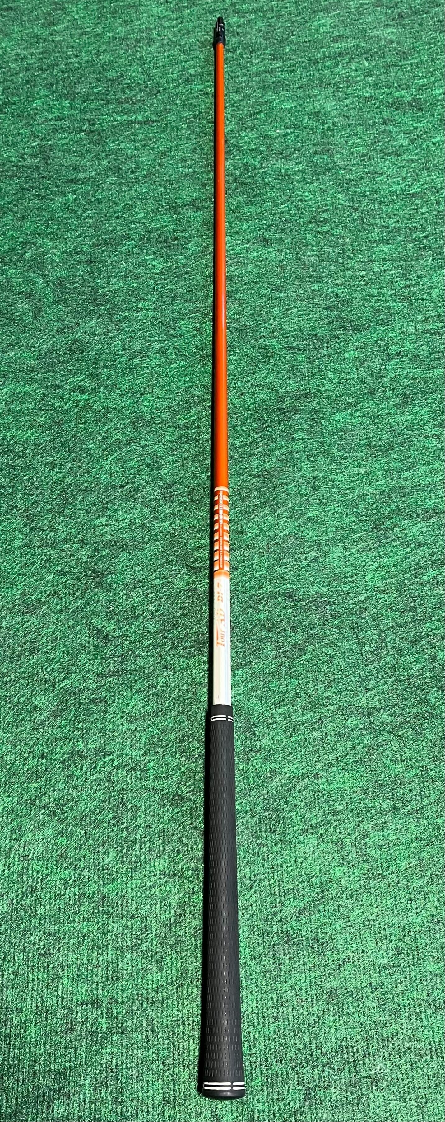 Graphite Design DI 7 Wood Golf Shaft - Stiff Flex 42 Inches for Drivers & Fairway Woods - Perfect for Mid-Handicap Golfers Seeking Distance & Control