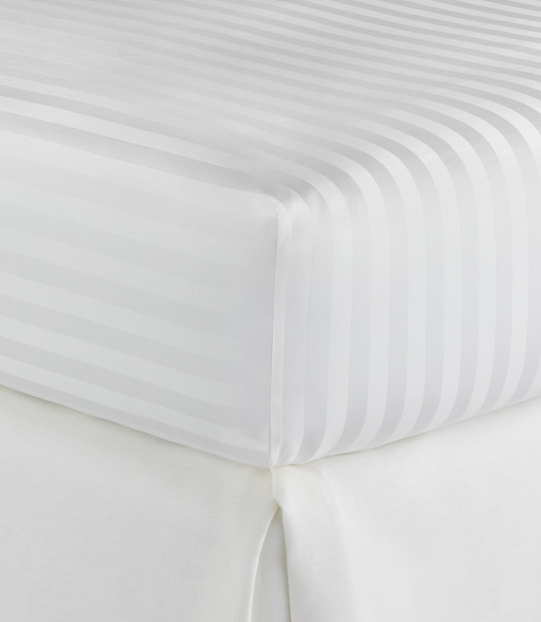 Premium Soprano Stripe Sateen Fitted Sheet - 100% Cotton Queen Size Bed Sheet Set - Soft & Breathable for All-Season Comfort - Perfect for Master Bedroom, Guest Room & Vacation Homes