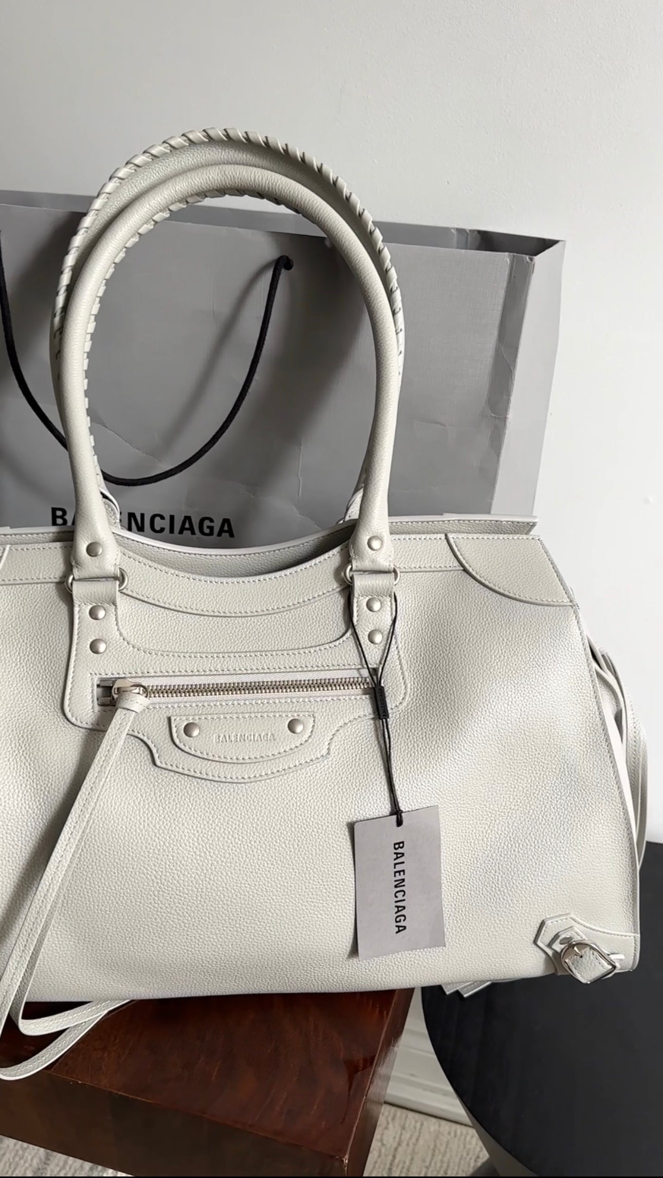 Balenciaga Large Dove Grey Leather Neo Classic City Travel Bag - Stylish & Spacious Carry-On for Women, Perfect for Work, Travel & Everyday Use