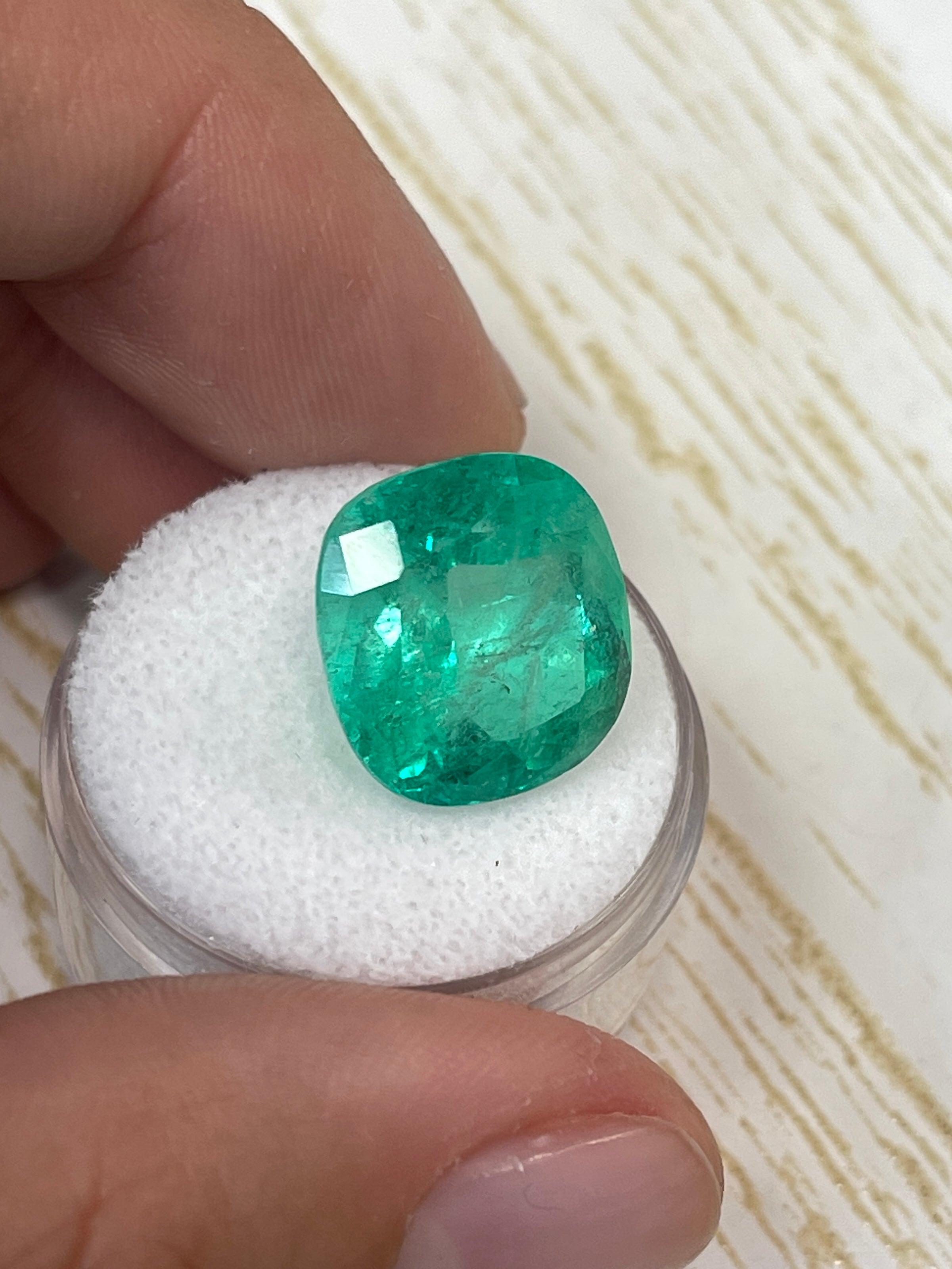 13.63 Carat Natural Colombian Emerald - Medium Green Cushion Cut Loose Gemstone for Jewelry Making, Engagement Rings & Luxury Gifts