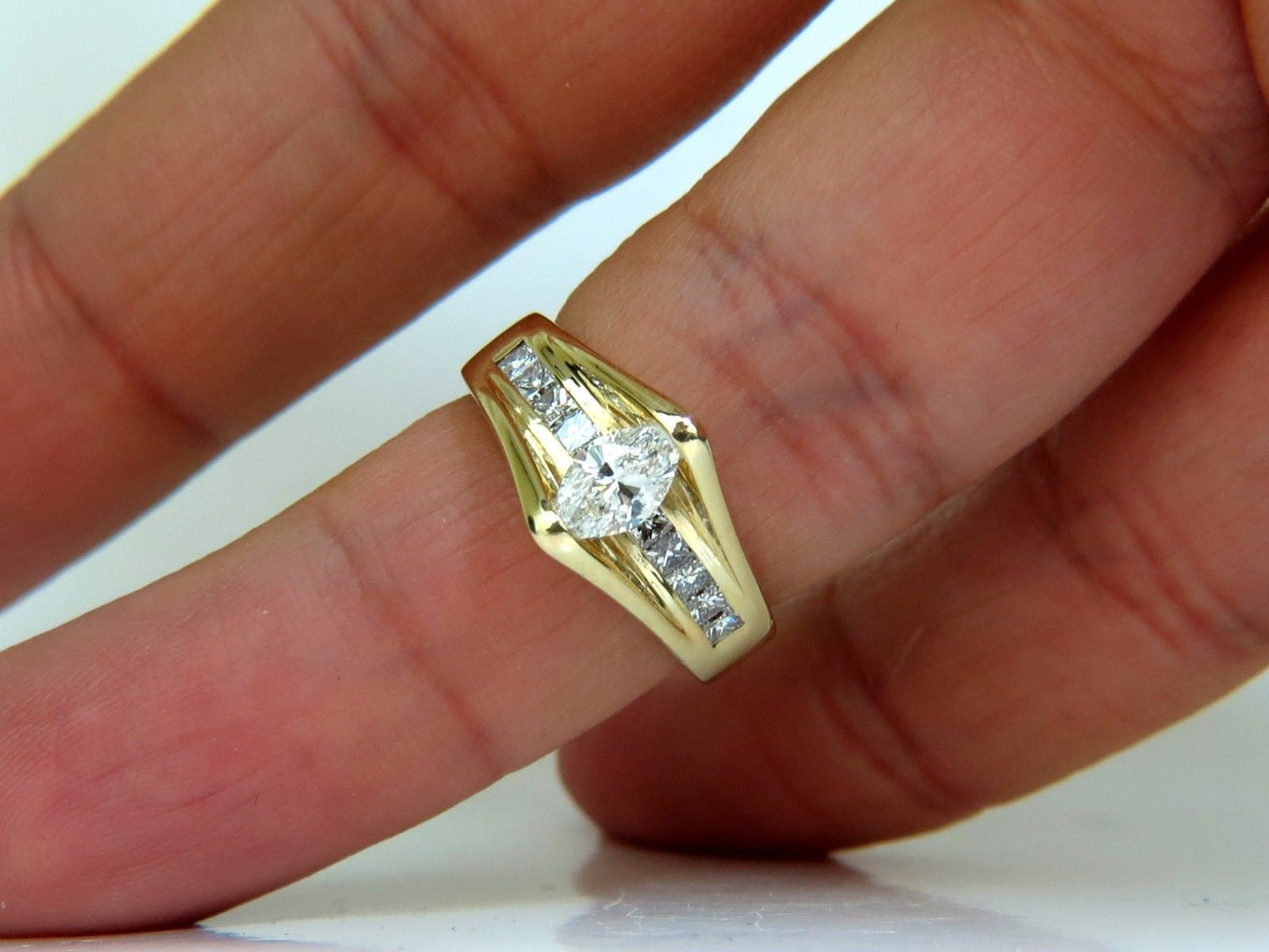1.12CT 18K Gold Diamond Tension Ring - Handmade Modern Deco Style Engagement Wedding Jewelry for Women - Perfect for Proposals, Anniversaries & Special Occasions