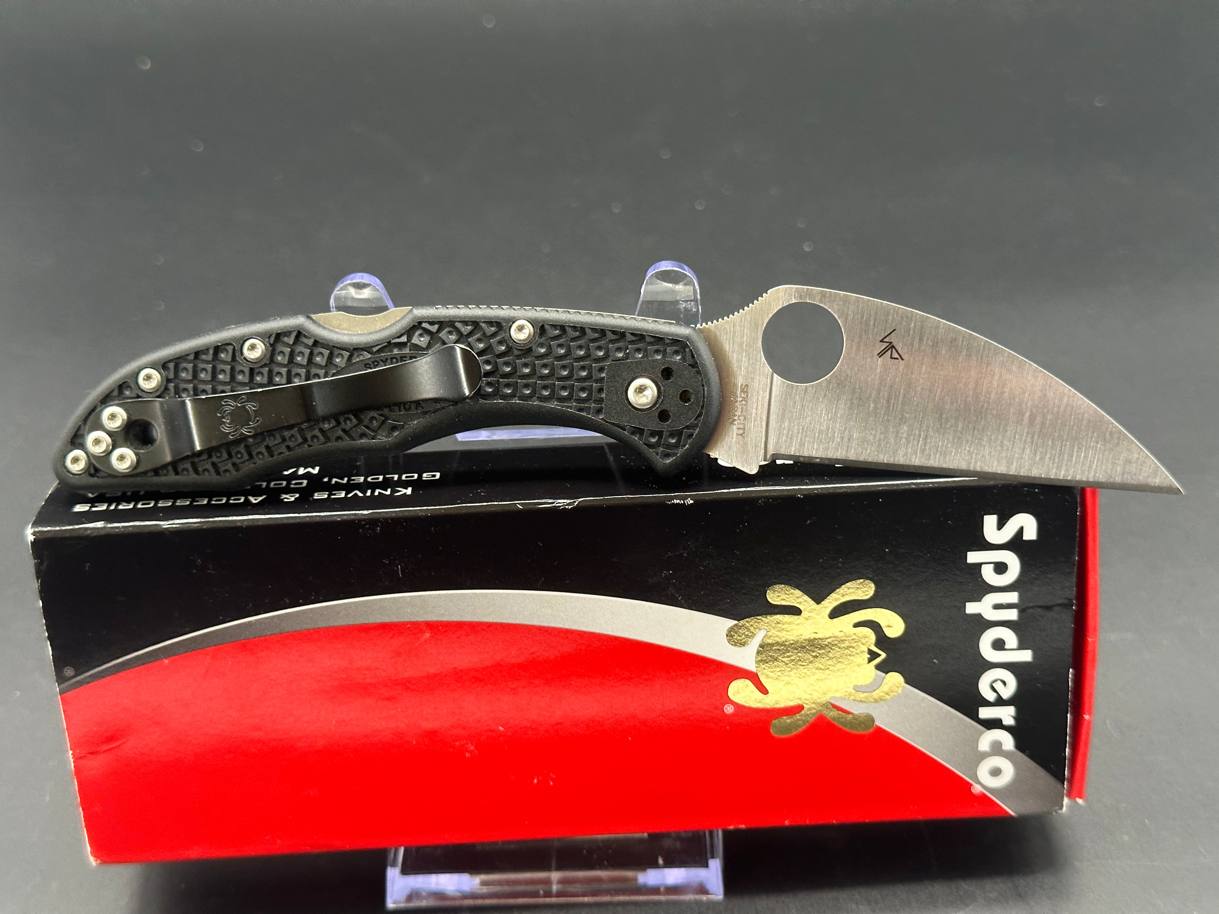 Spyderco Delica 4 Wharncliffe Folding Knife - EDC Pocket Knife for Outdoor, Camping & Everyday Carry | Lightweight & Durable Tactical Knife