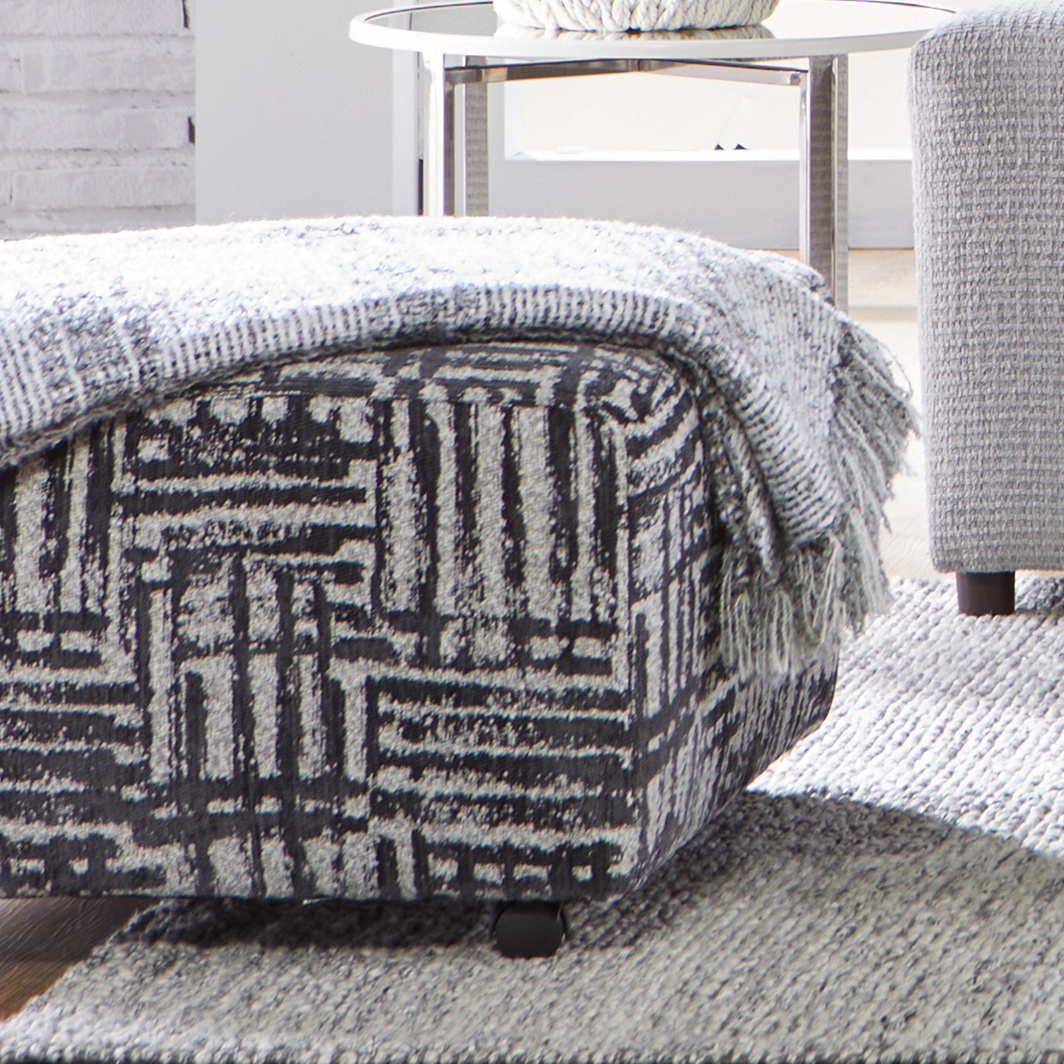 Roundhill Furniture Lancelot Striped Cocktail Ottoman - Stylish Footrest & Extra Seating for Living Room, Bedroom or Office