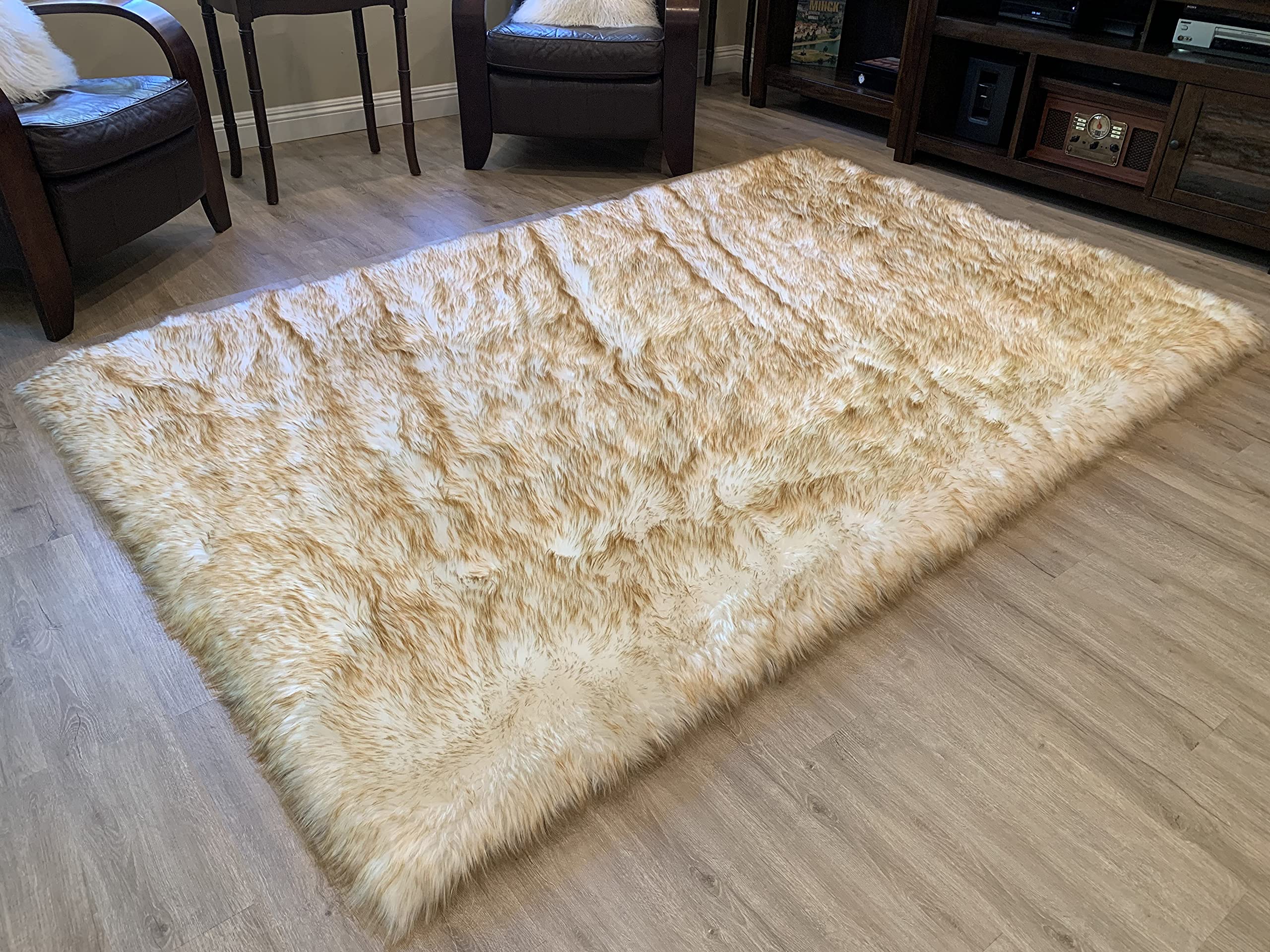LAMBZY Faux Sheepskin Super Soft Hypoallergenic Silky Square Shag Rug - 12' Plush Fluffy Area Rug for Living Room, Bedroom, Nursery, Sofa & Floor Decor (White/Brown Tips) - Cozy Home Accent for Winter & Cold Weather Comfort