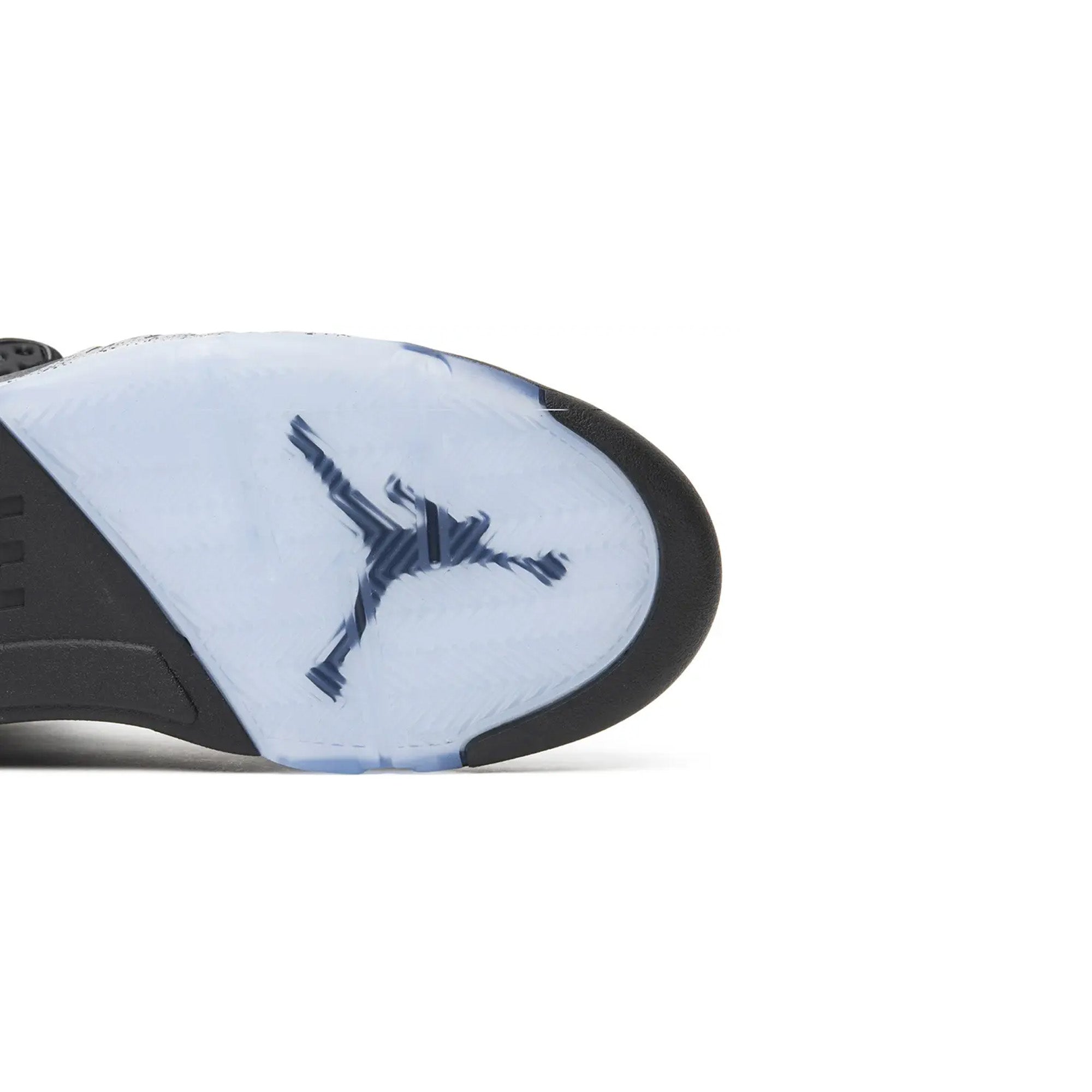 Air Jordan 5 Retro 'Black Metallic' Men's Basketball Shoes (2016 Release) - Classic Sneakers for Streetwear & Basketball Games