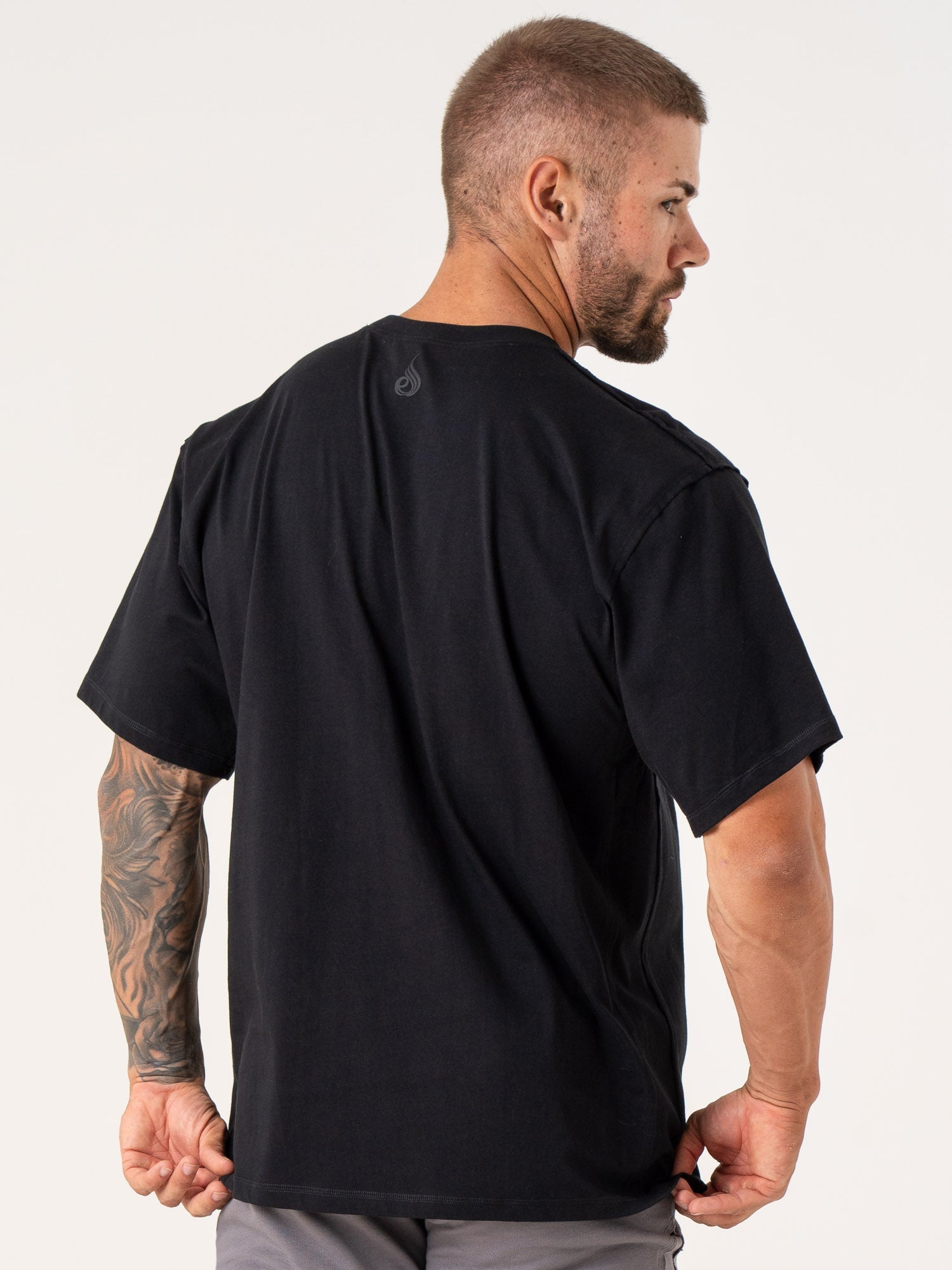 Force Oversized T-Shirt for Men - Black | Comfortable & Stylish Streetwear for Casual Outfits & Loungewear
