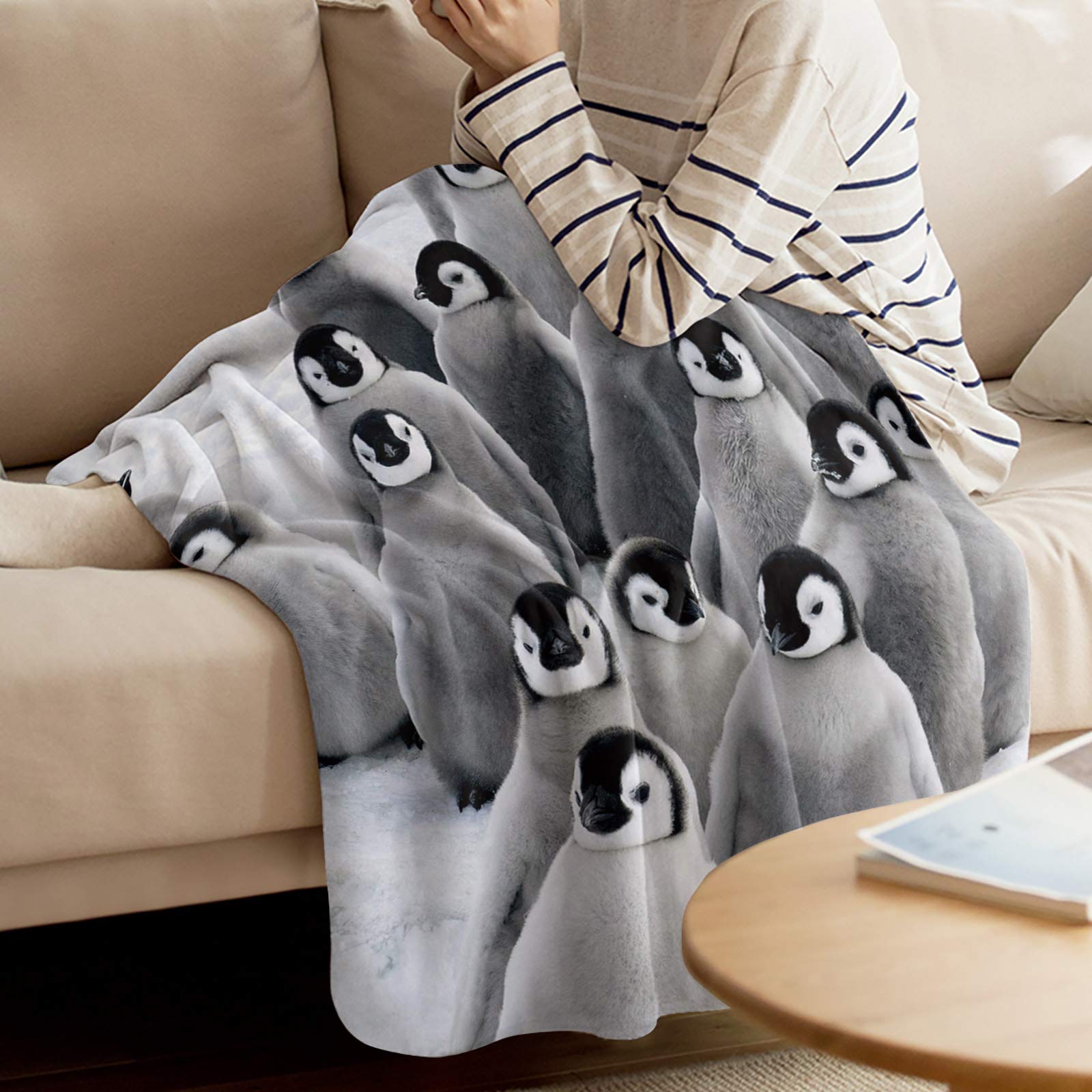 LUSWEET Soft Plush Fleece Throw Blanket - Cute Penguin Design, 40x50 Inch, Lightweight & Warm for Sofa, Bed, Couch - Perfect for Cozy Nights, Movie Time, and Winter Comfort