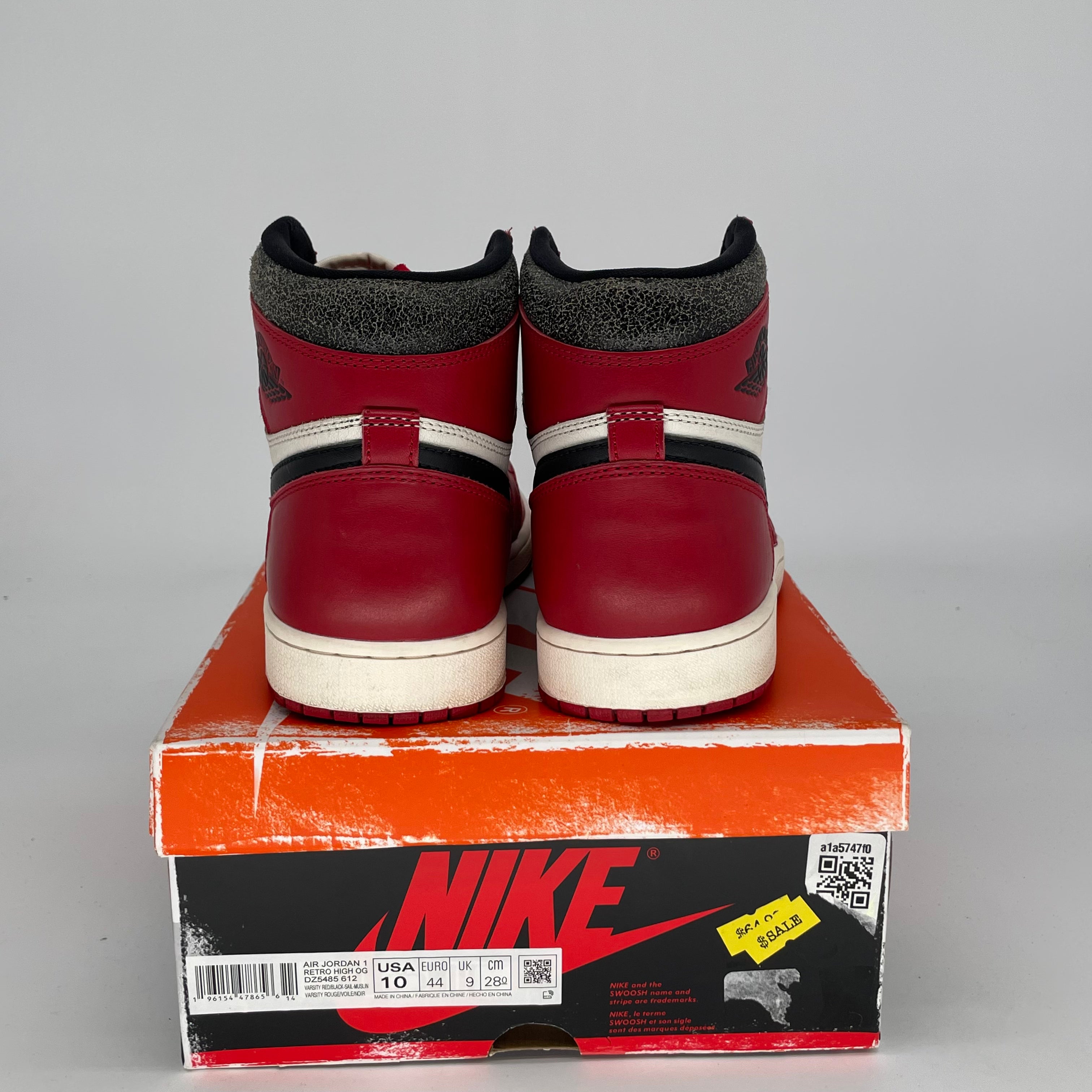 Original Title: AIR JORDAN 1 CHICAGO LOST AND FOUND SIZE 10/11.5W DZ5485 612   Optimized Title: **Authentic Air Jordan 1 Retro High OG 'Chicago Lost & Found' Sneakers - Men's Size 10 / Women's 11.5W (DZ5485-612) - Perfect for Streetwear & Basketball Fashion**
