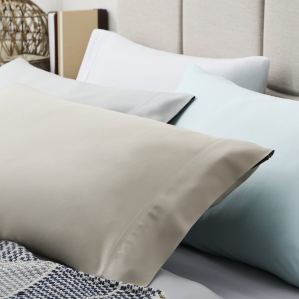 Premium Bamboo Rayon Sheet Set - Ultra Soft & Breathable Bed Sheets for Cool Sleep - Queen Size, 4-Piece Set - Perfect for Hot Sleepers & All-Season Comfort