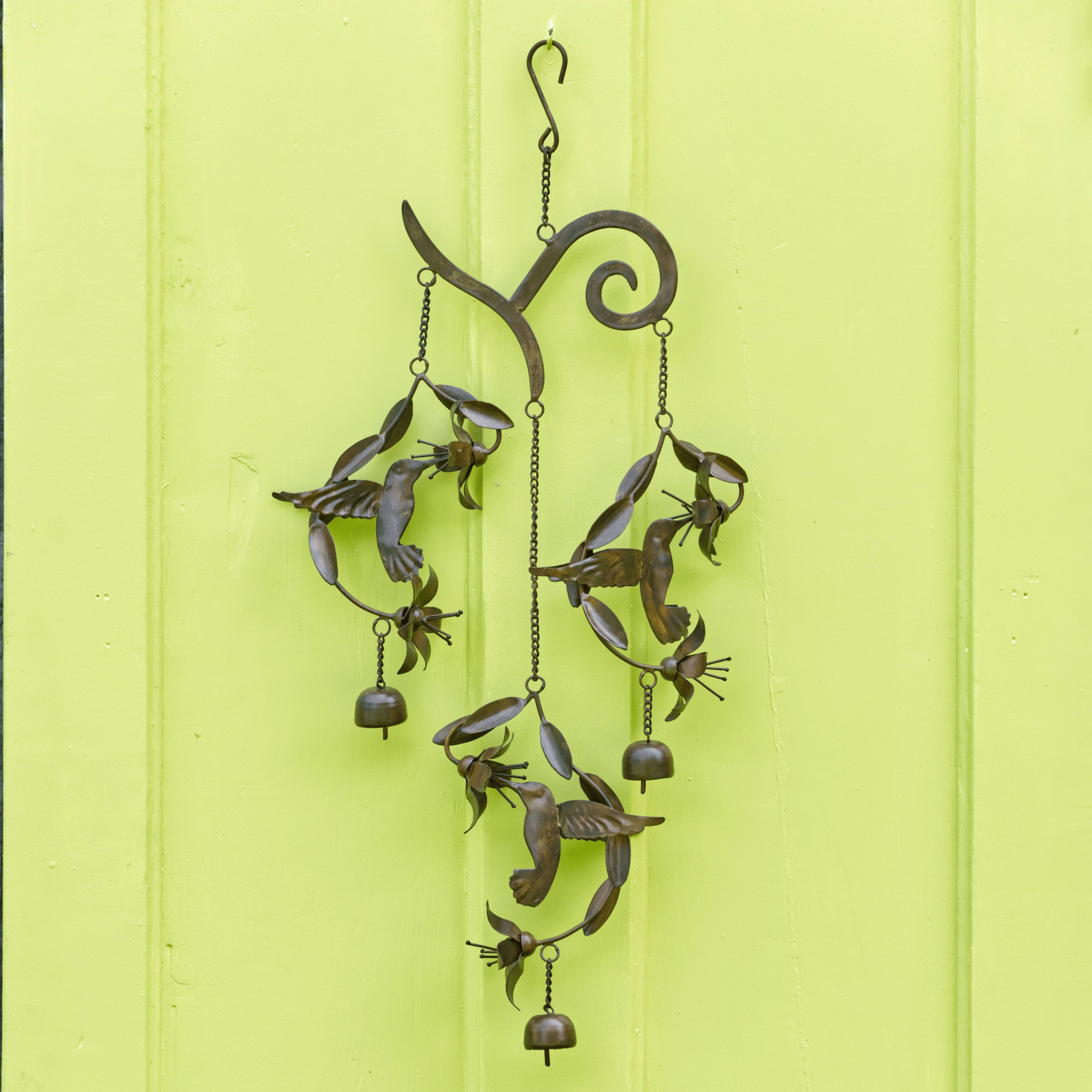 Beautiful Hummingbird & Floral Wind Chime - Handcrafted Metal Garden Decor for Outdoor Patio, Porch & Backyard - Soothing Wind Sounds for Relaxation