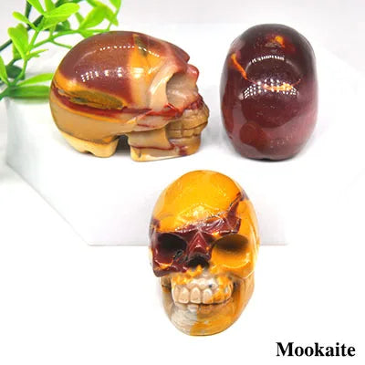 2 Pack Skull Statue - Natural Stone Healing Crystal Hand Carved Home Decor, Wicca Energy Chakra Healing Gem Figurine - Perfect for Meditation, Altar Display & Spiritual Gift Giving