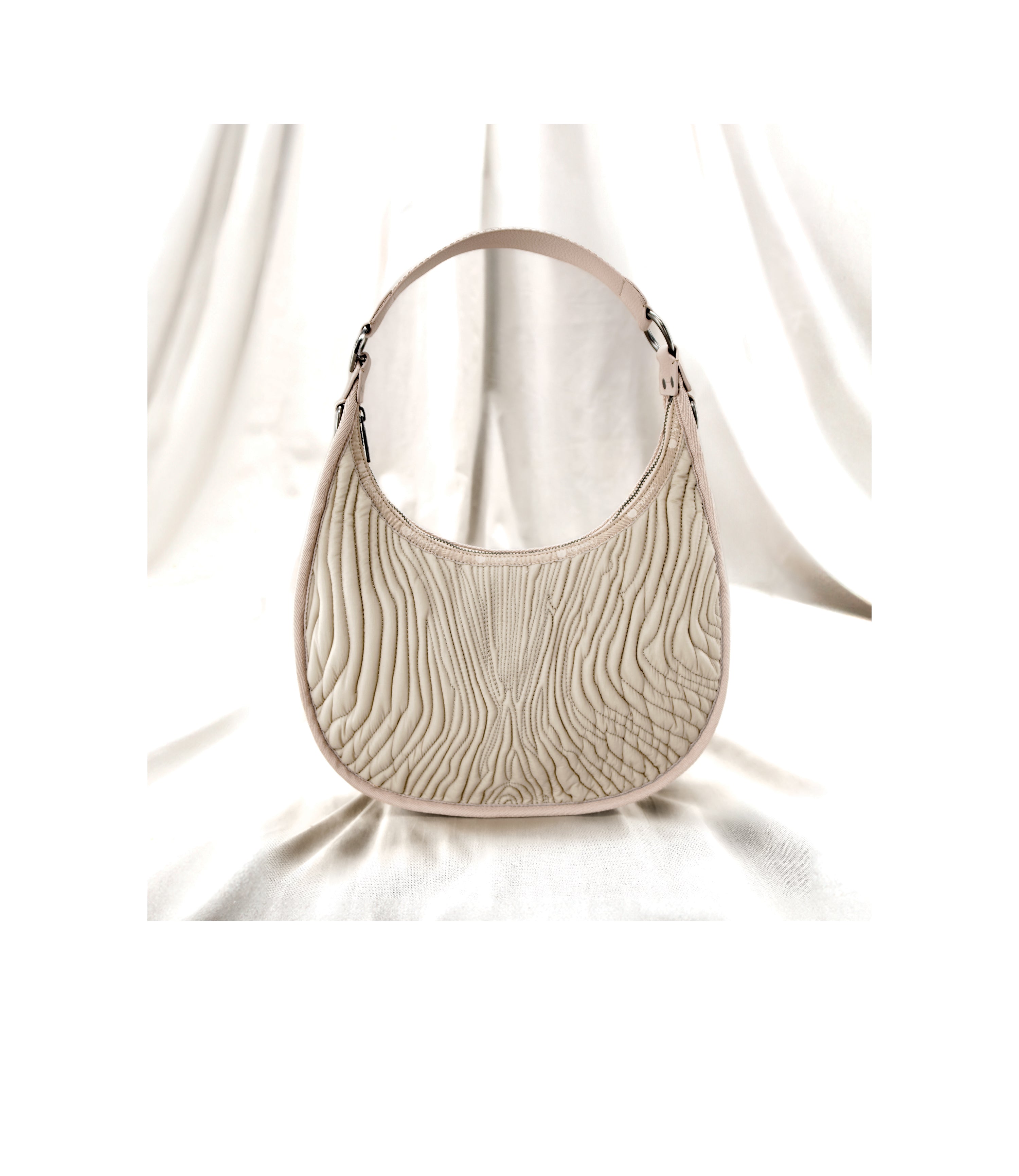 Luxury Bologna Matelassé Medium Handbag - Elegant Quilted Leather Crossbody Bag for Women | Perfect for Work, Travel & Evening Events