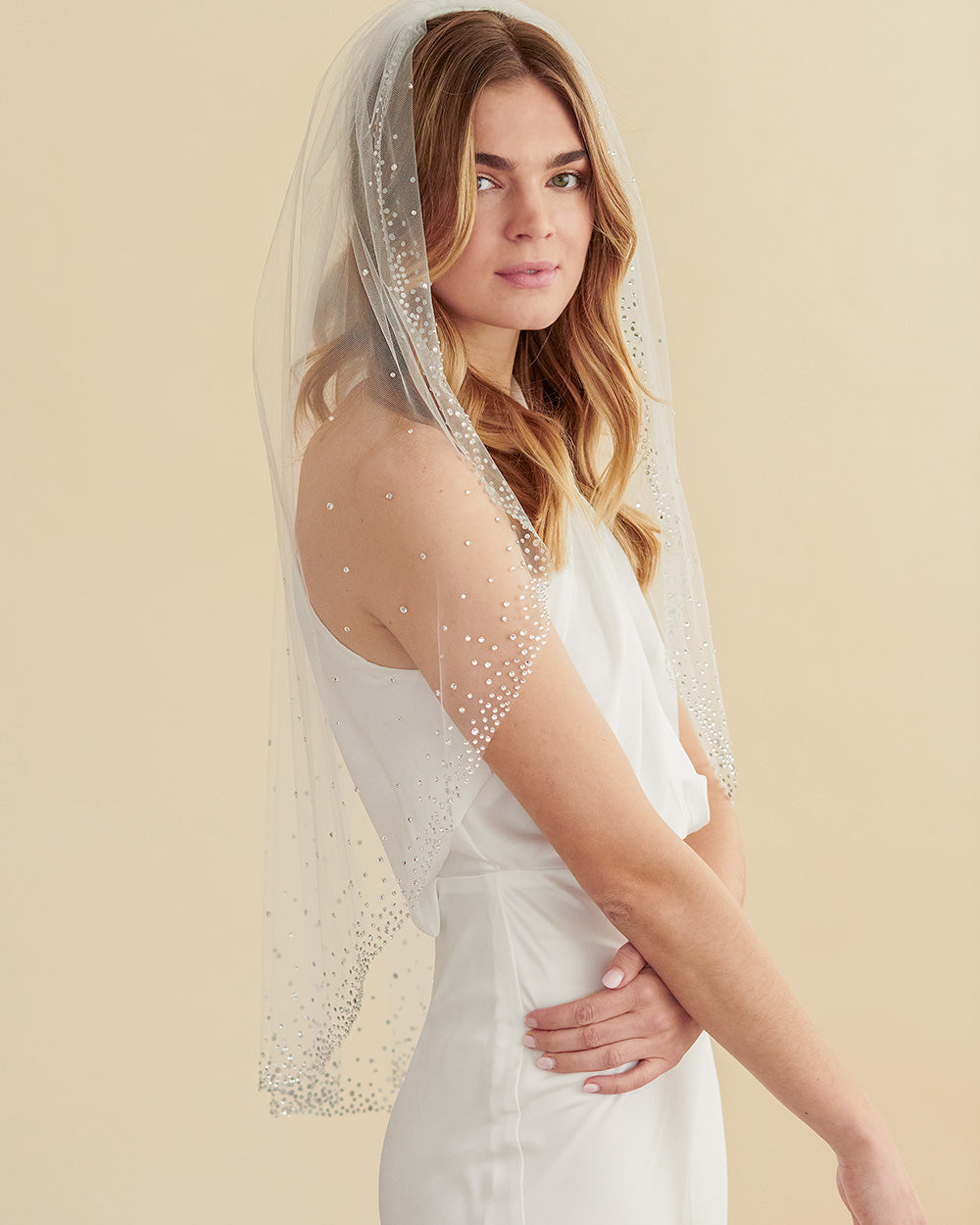 Elegant Starlight Wedding Veil with Beaded Edge - Perfect for Bridal Ceremony, Photoshoot & Formal Events