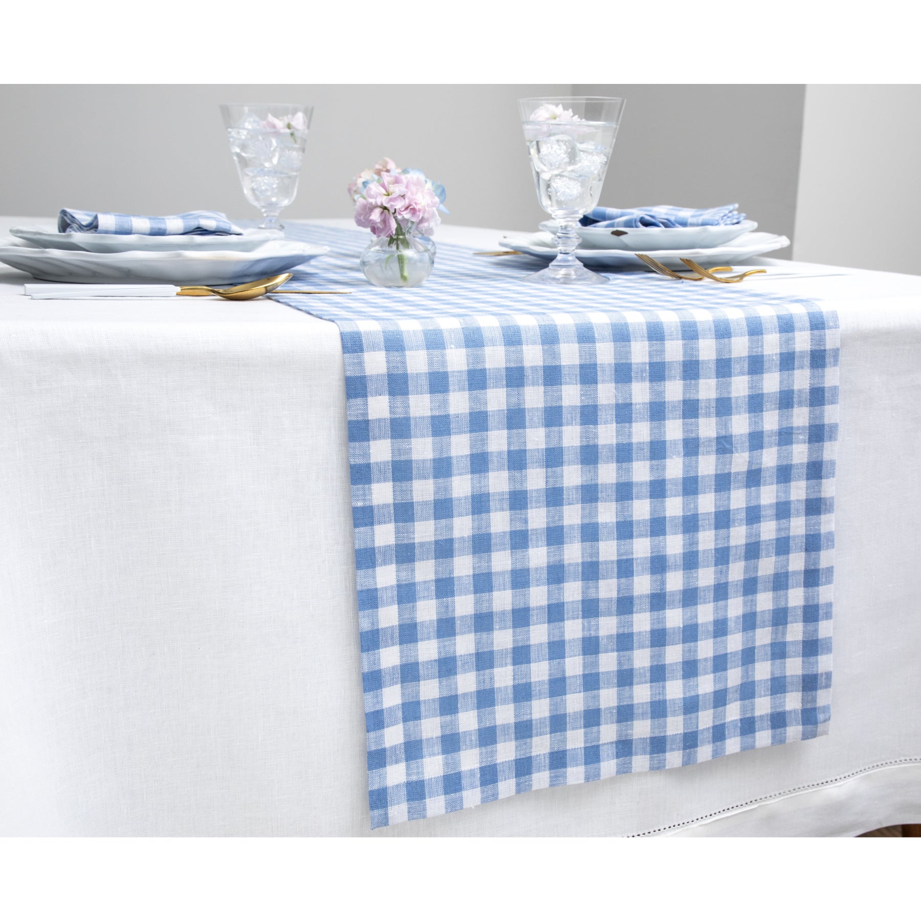Stylish Gingham Table Runner for Dining Room Decor - Perfect for Farmhouse, Rustic, and Country Style Tables