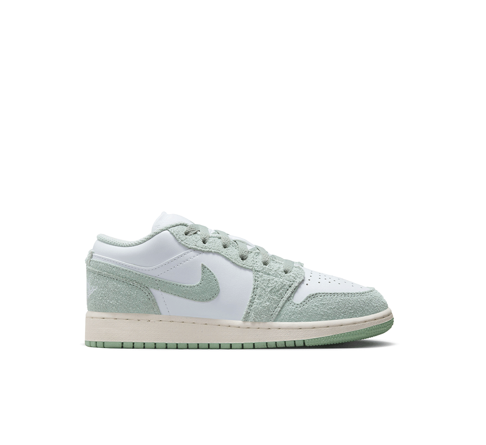AIR JORDAN 1 LOW SE (GS) Basketball Shoes for Girls - Lightweight Sneakers for Running, Training & Casual Wear - Perfect for School, Sports & Everyday Fashion